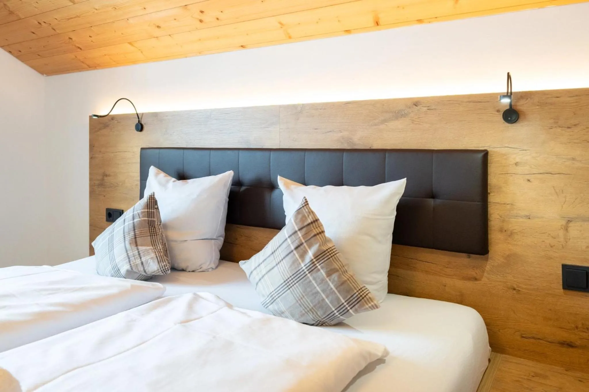 Property building, Bed in Landal Brandnertal
