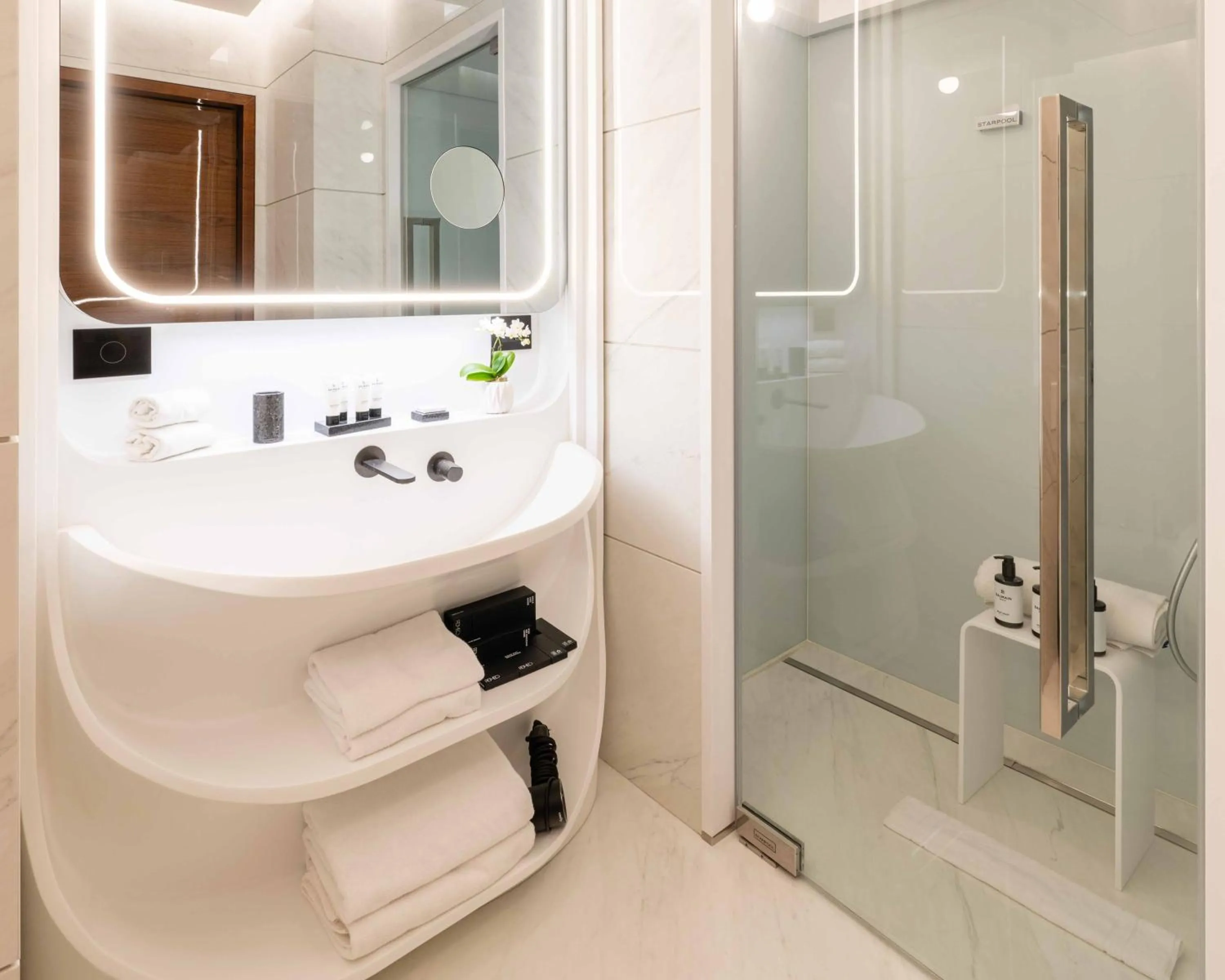 Bathroom in ROMEO Roma