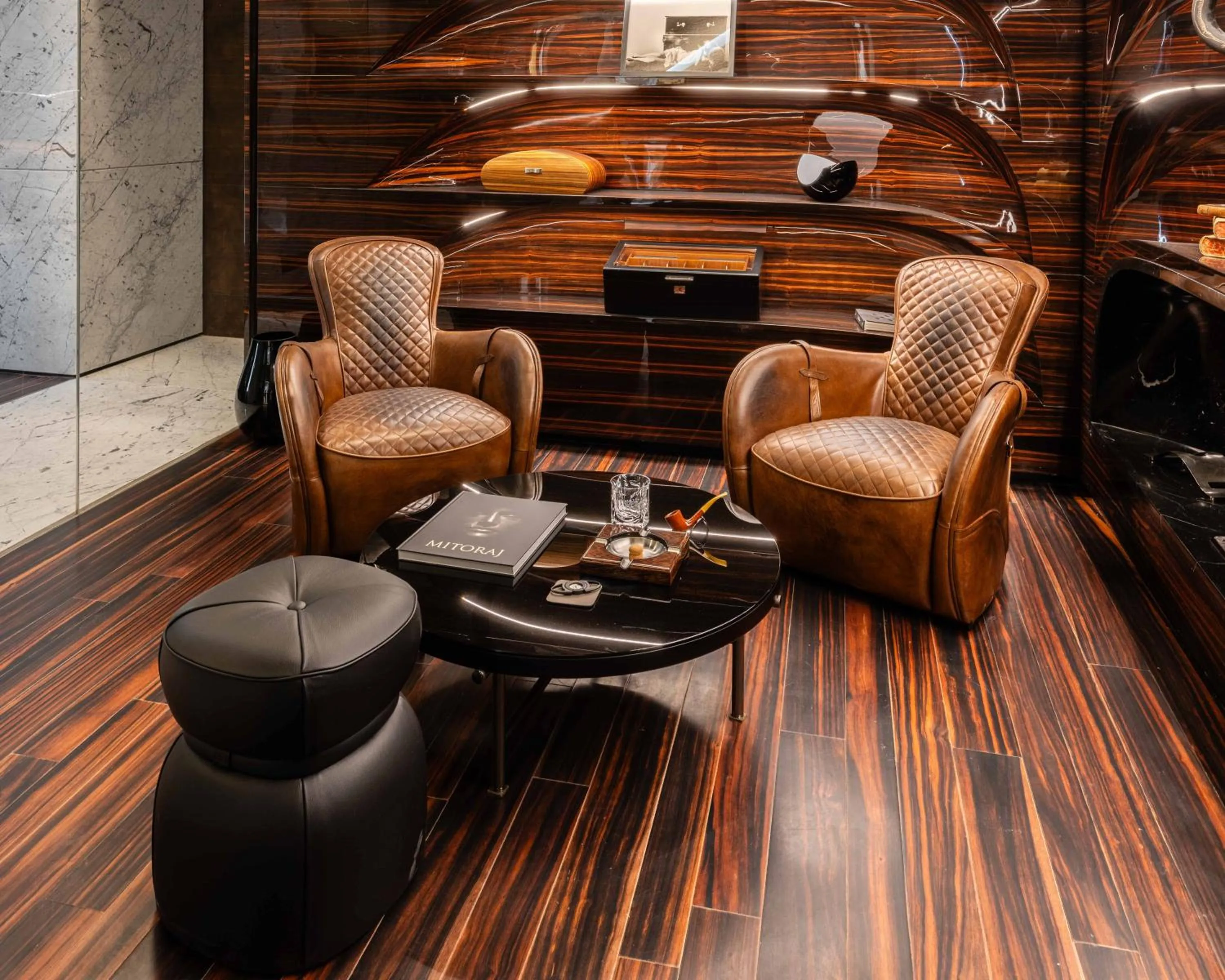 Seating area in ROMEO Roma