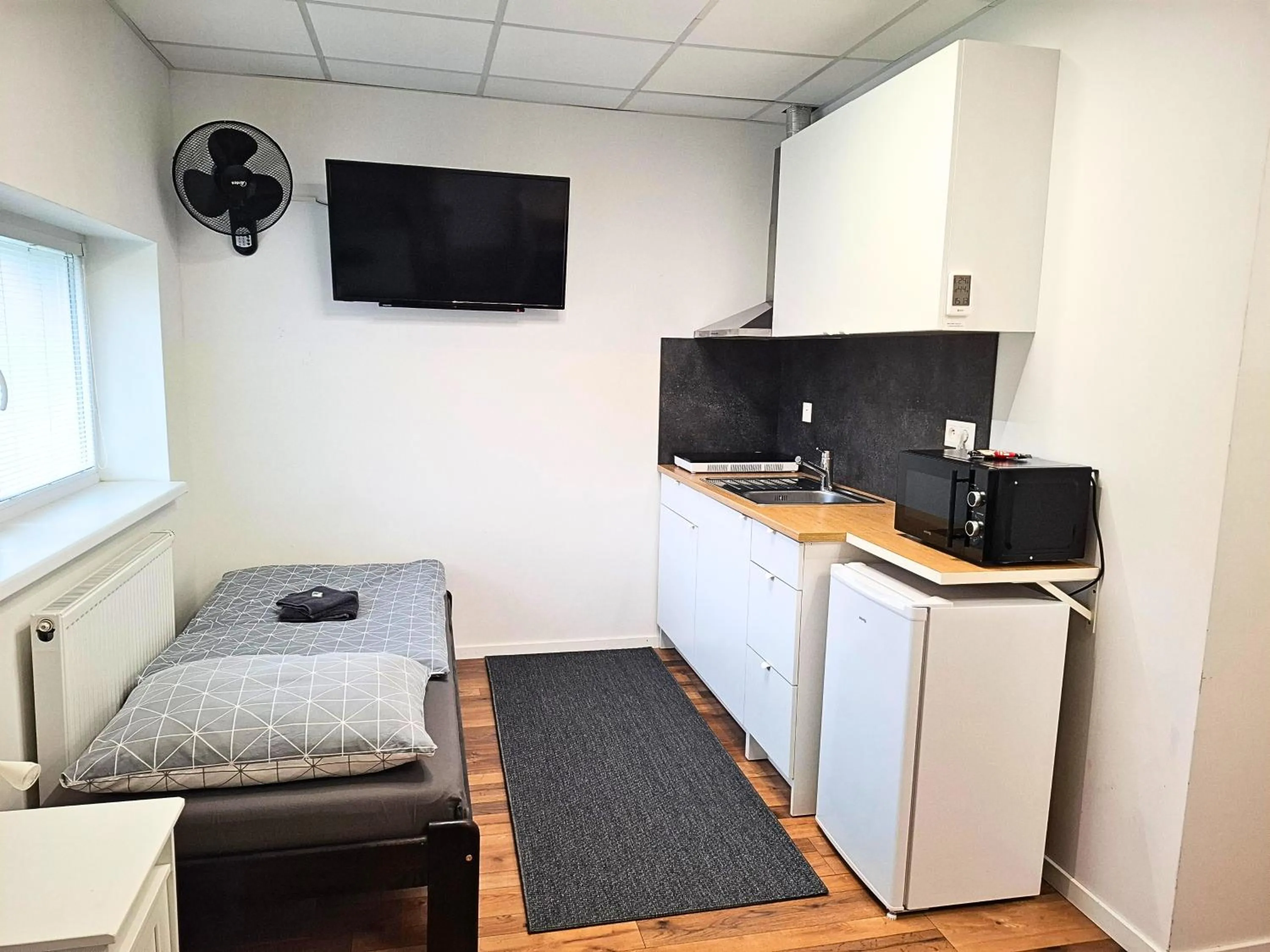 Kitchen or kitchenette in Dimael Hostel & Apartments