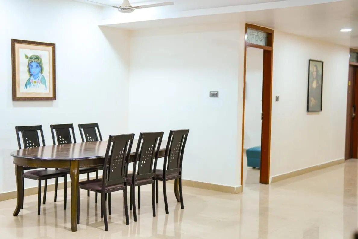 Restaurant/places to eat in Sunrise A Boutique Hotel Kondapur