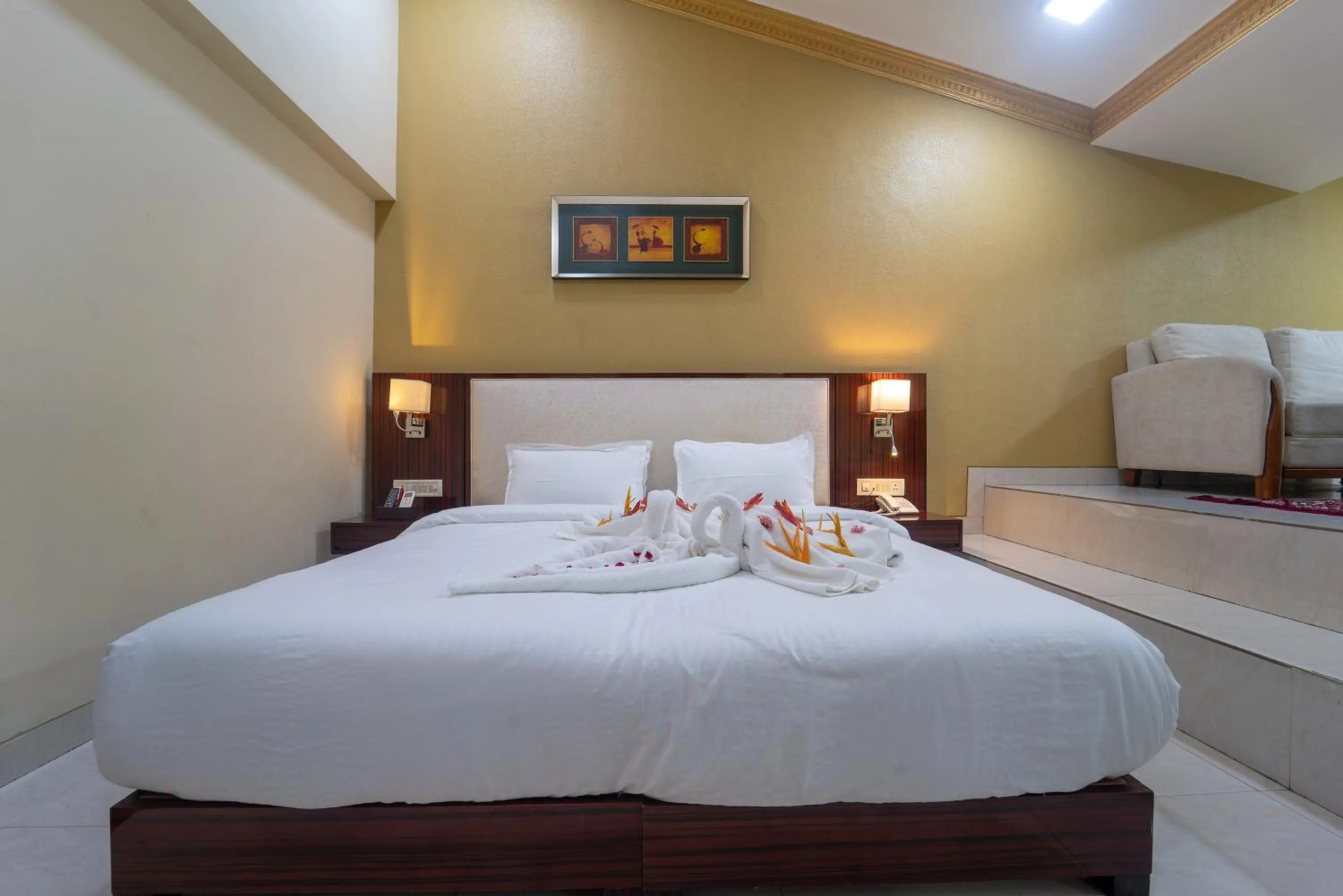 Bed in Aayush Resort Karjat