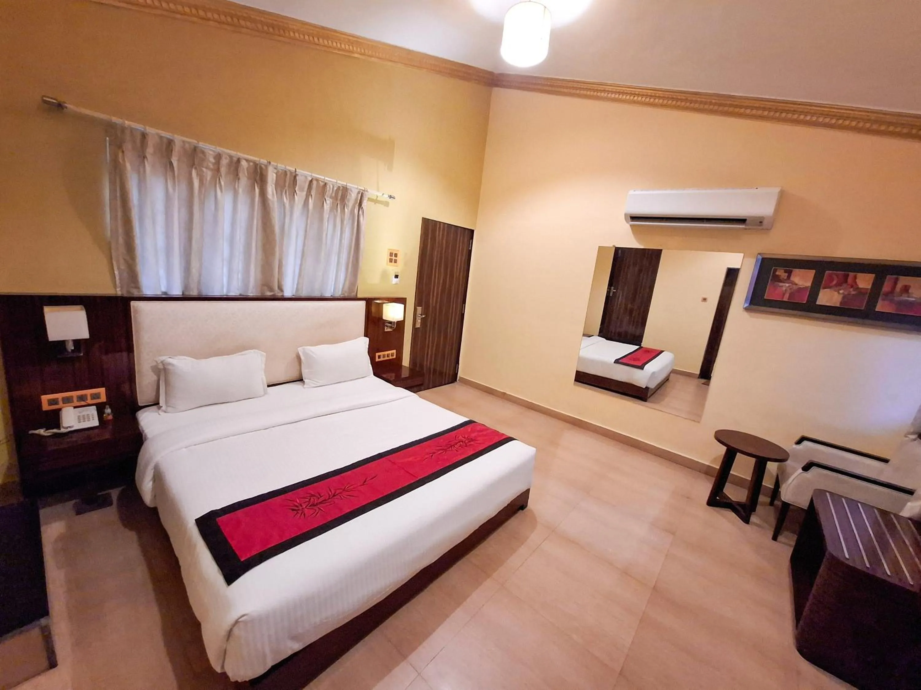 Bedroom, Bed in Aayush Resort Karjat