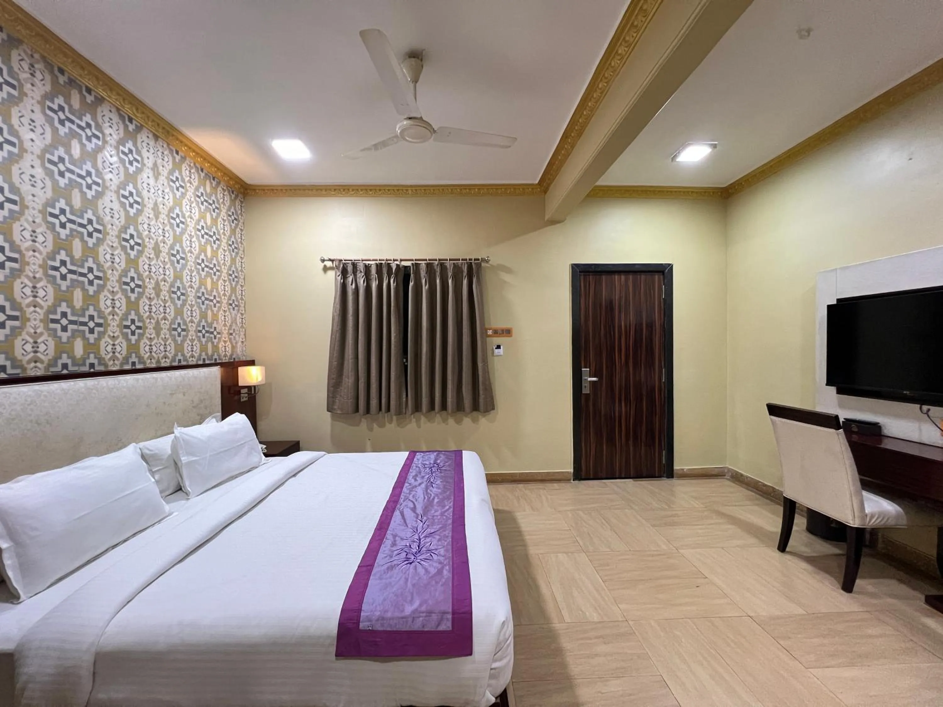 Bed in Aayush Resort Karjat