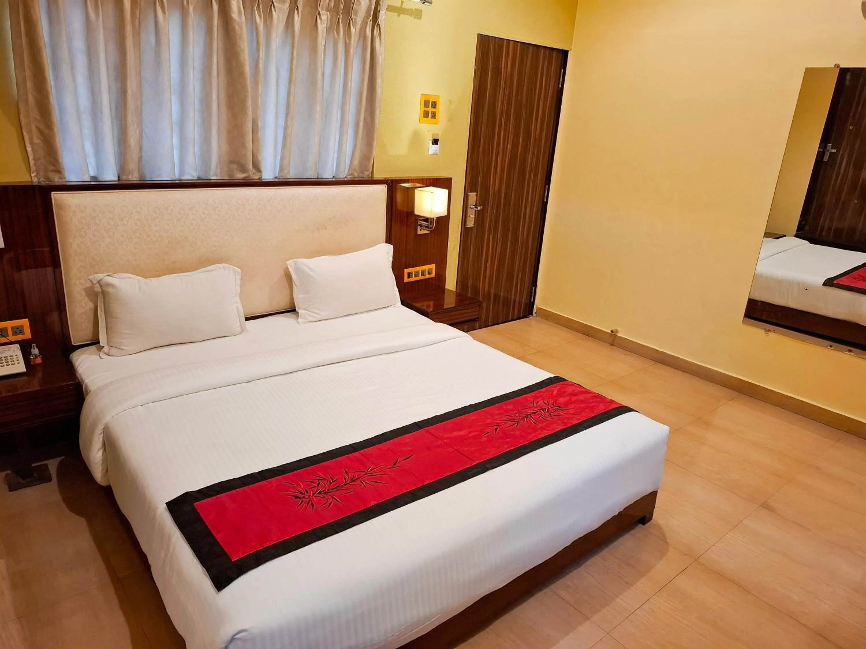 Bed in Aayush Resort Karjat