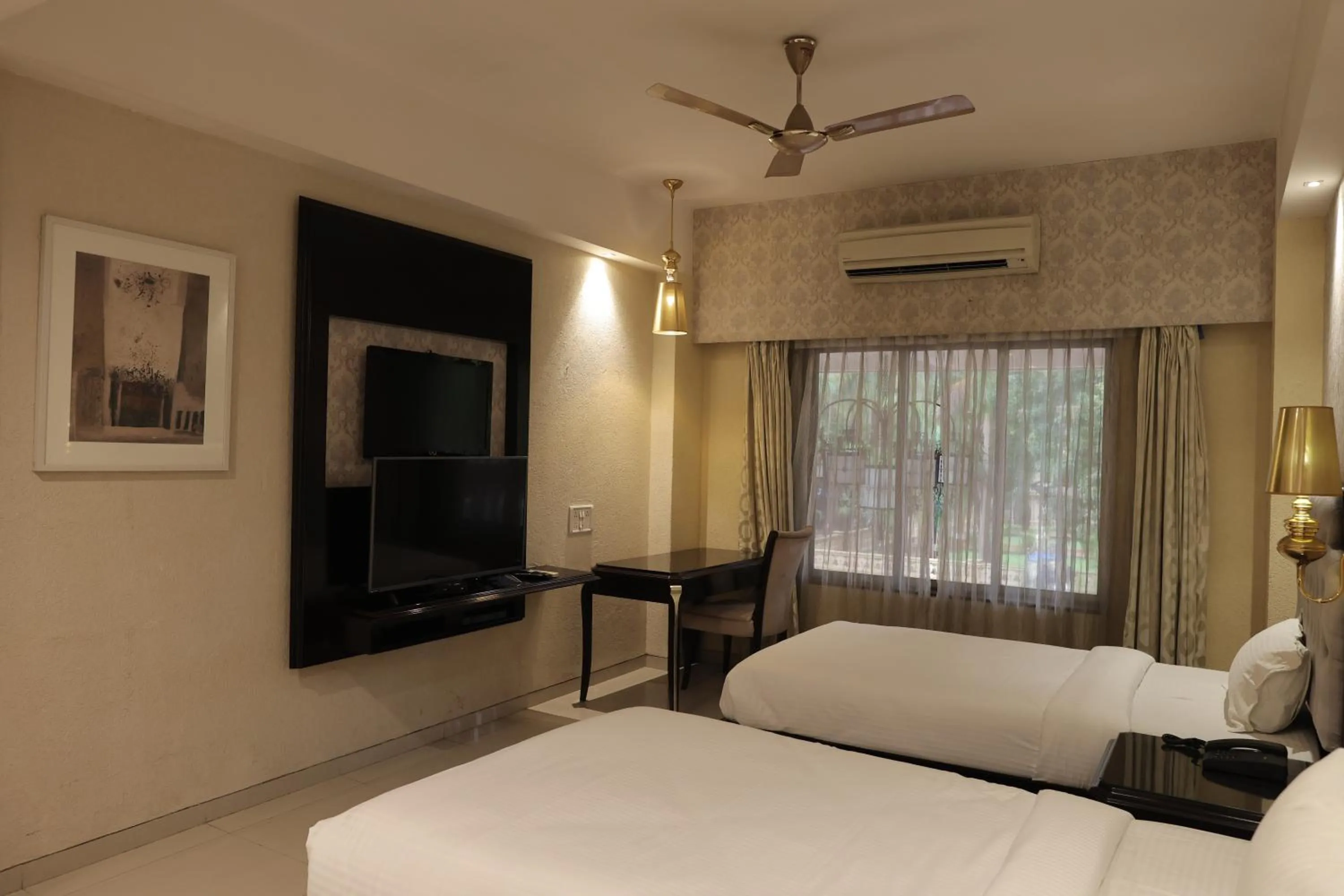 Bedroom, Bed in Aayush Resort Karjat
