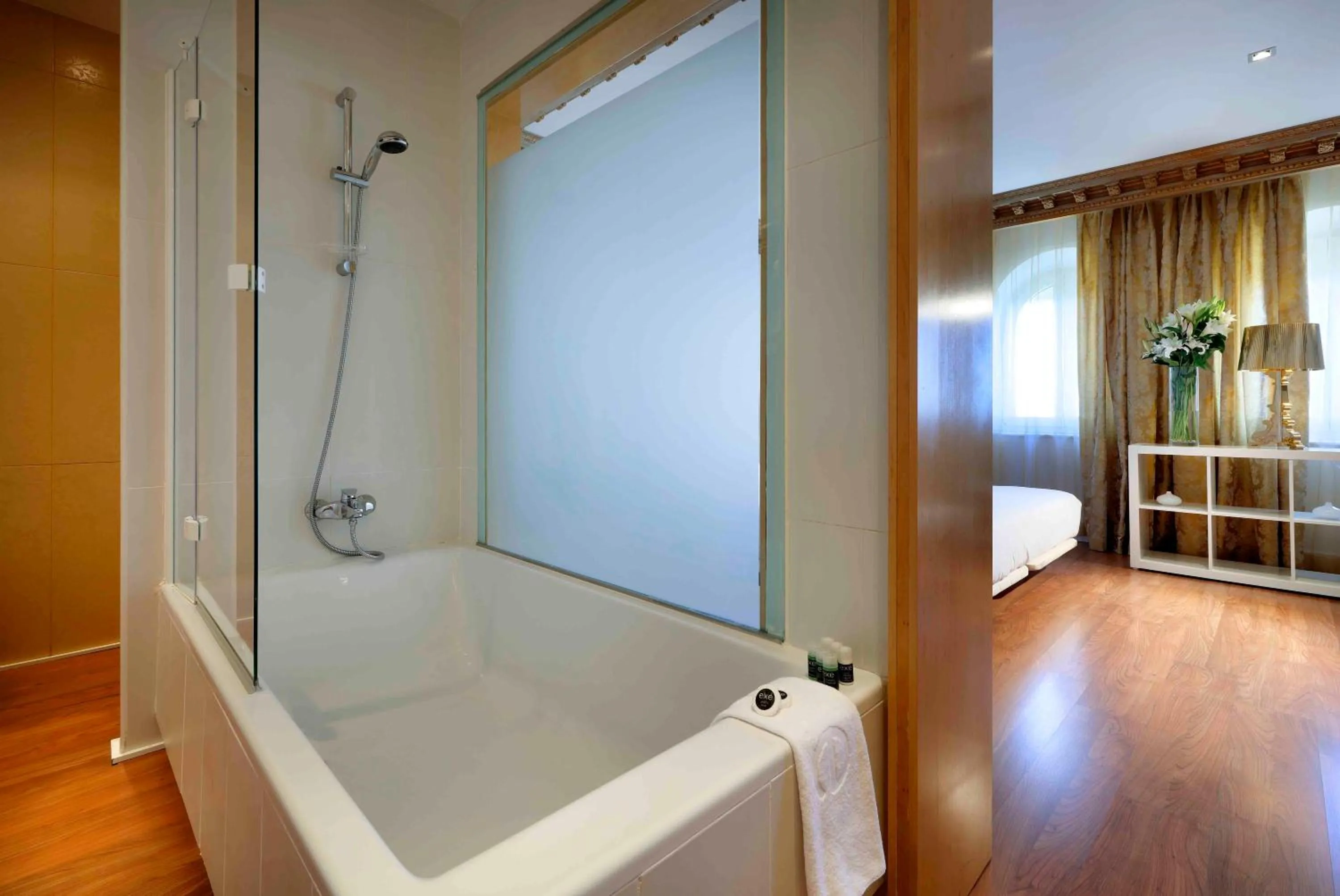 Bathroom in Exe Victoria Palace