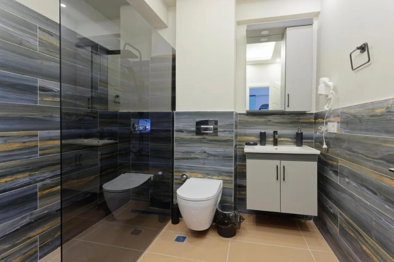 Shower in by Abraham Galata