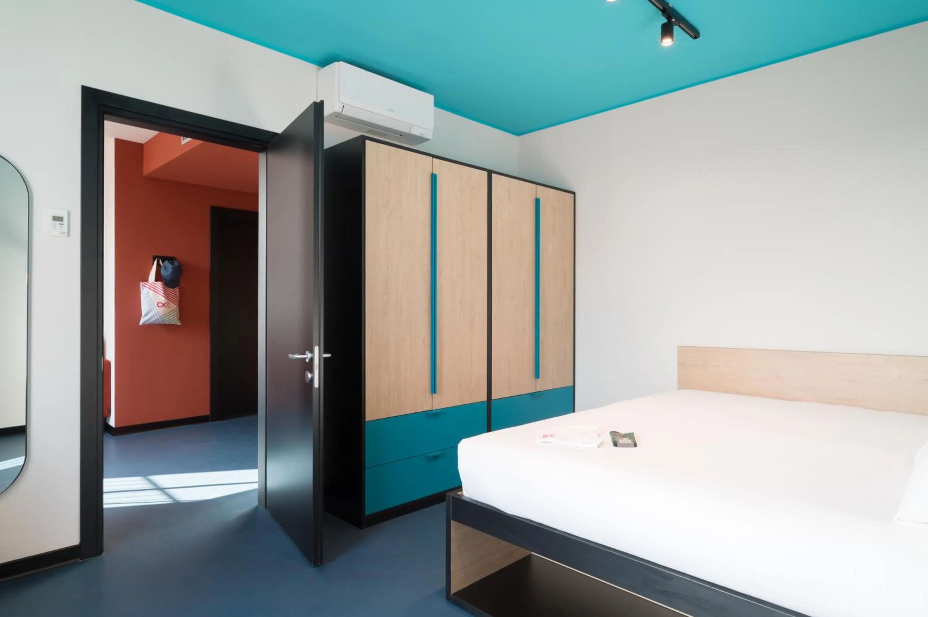 Bedroom, Bed in CX Milan NoM