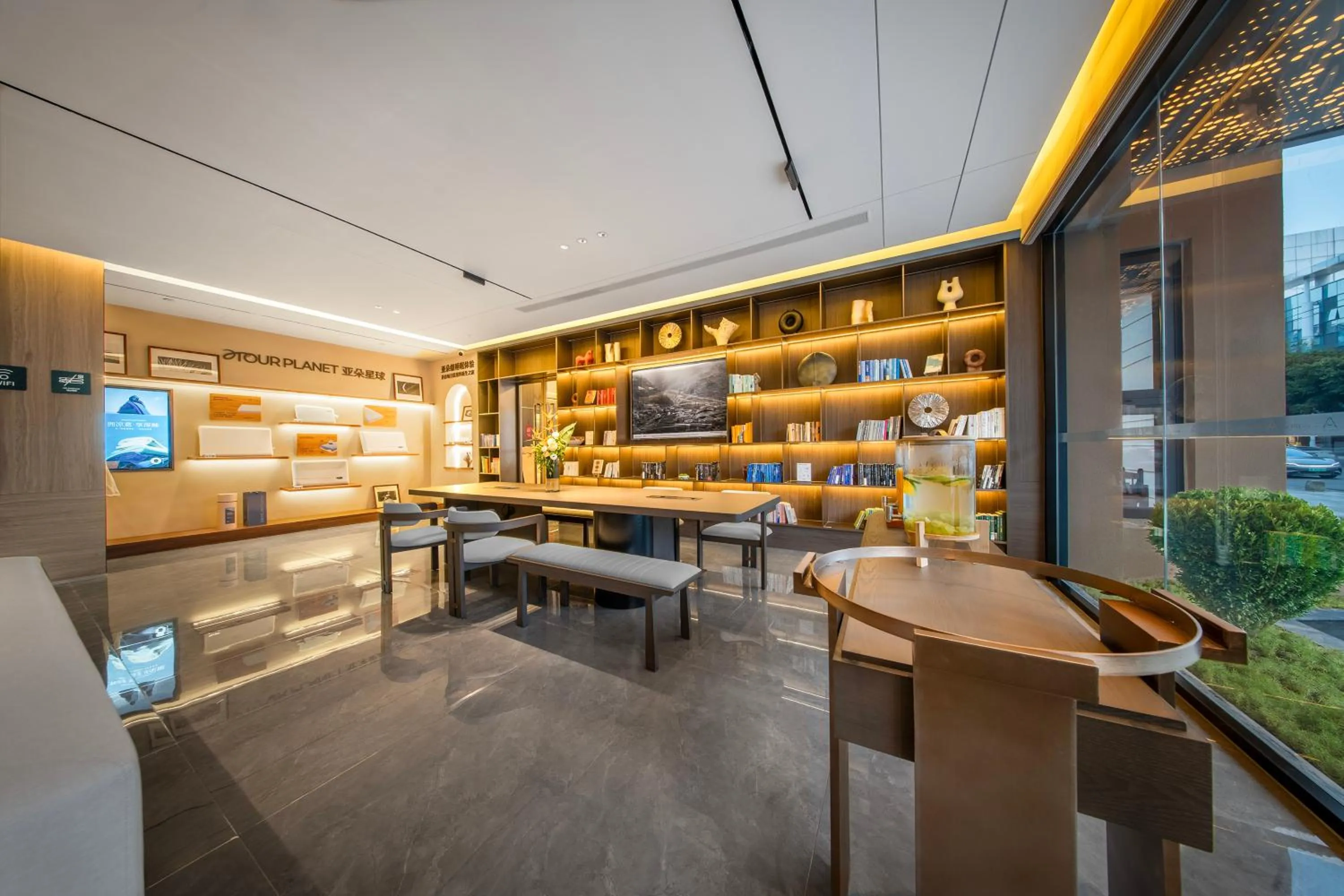 Atour Hotel Chengdu Jinniui Yipintianxia