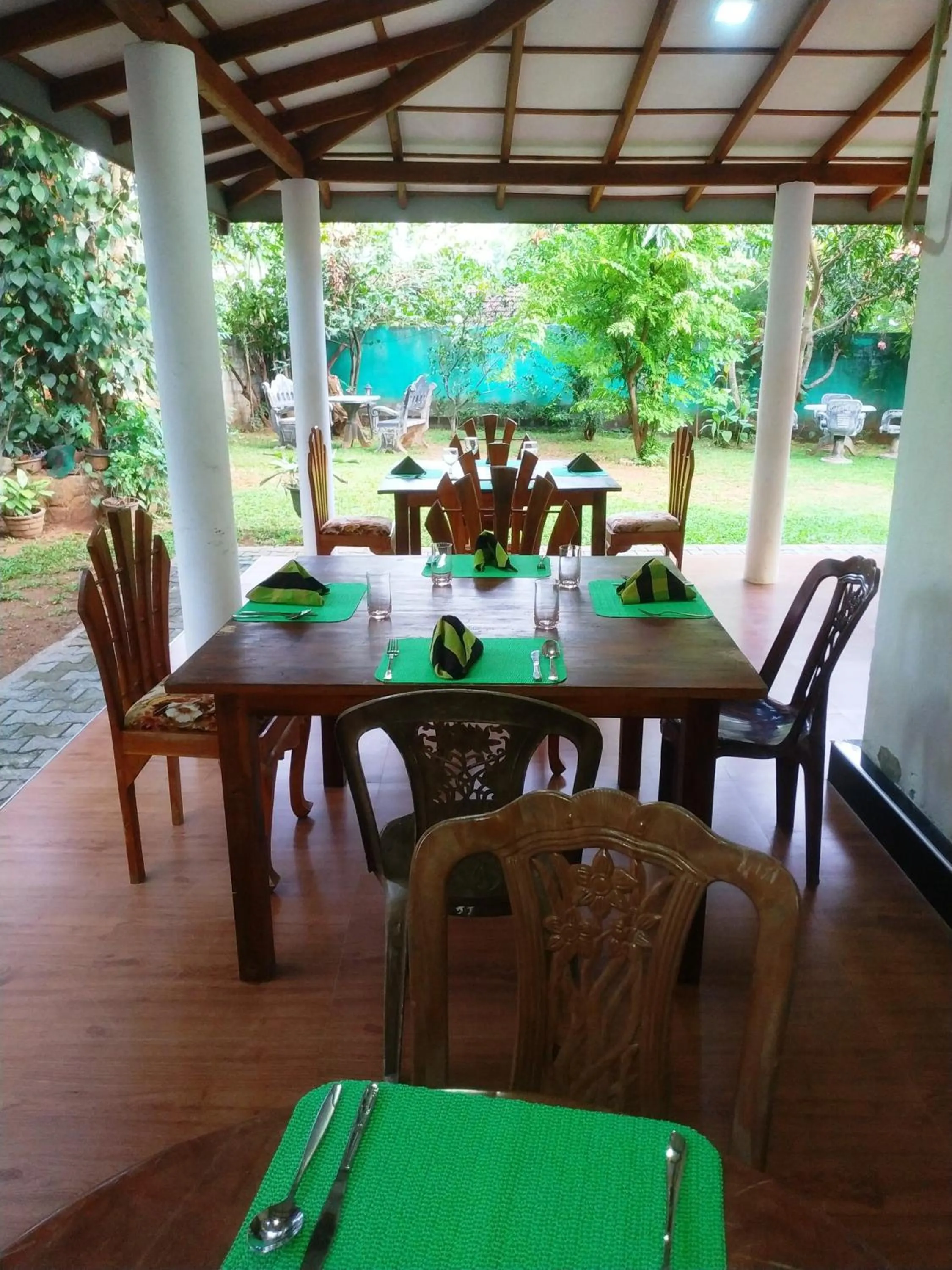Restaurant/places to eat in Green heaven safari resort Udawalawa