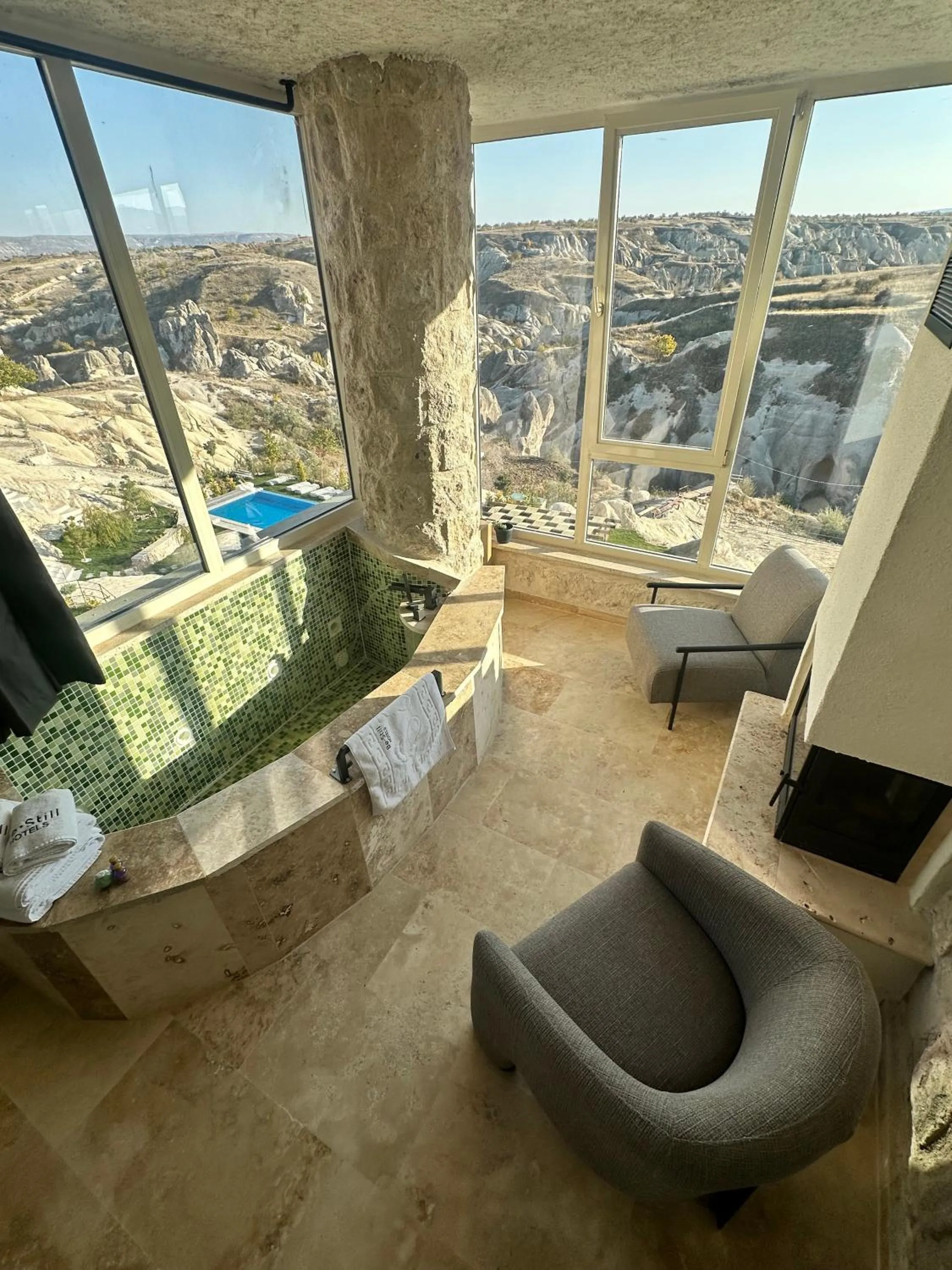 Hot Tub in Be Still Alexa Smart Luxury Escape Adults Only