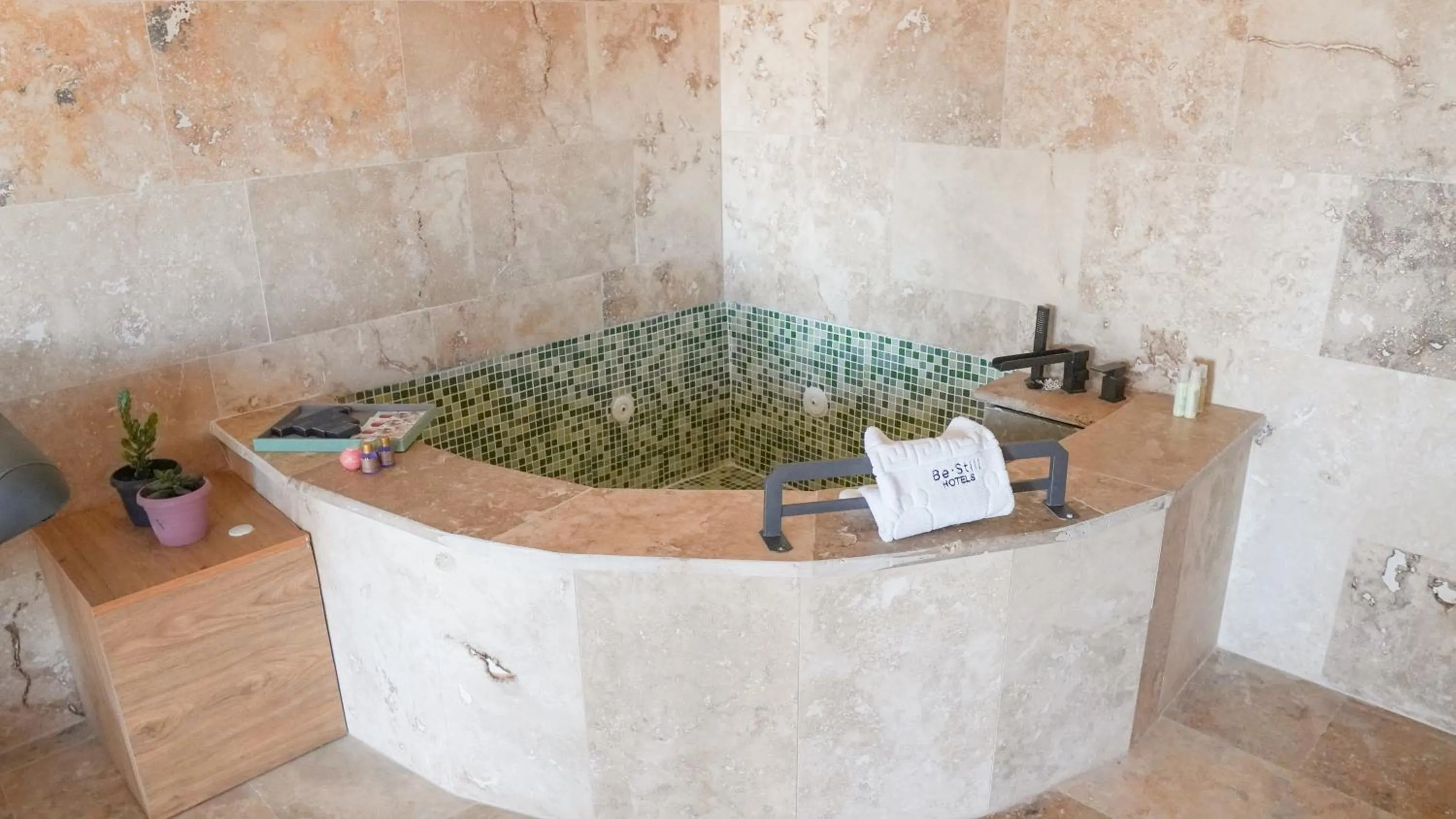 Hot Tub in Be Still Alexa Smart Luxury Escape Adults Only