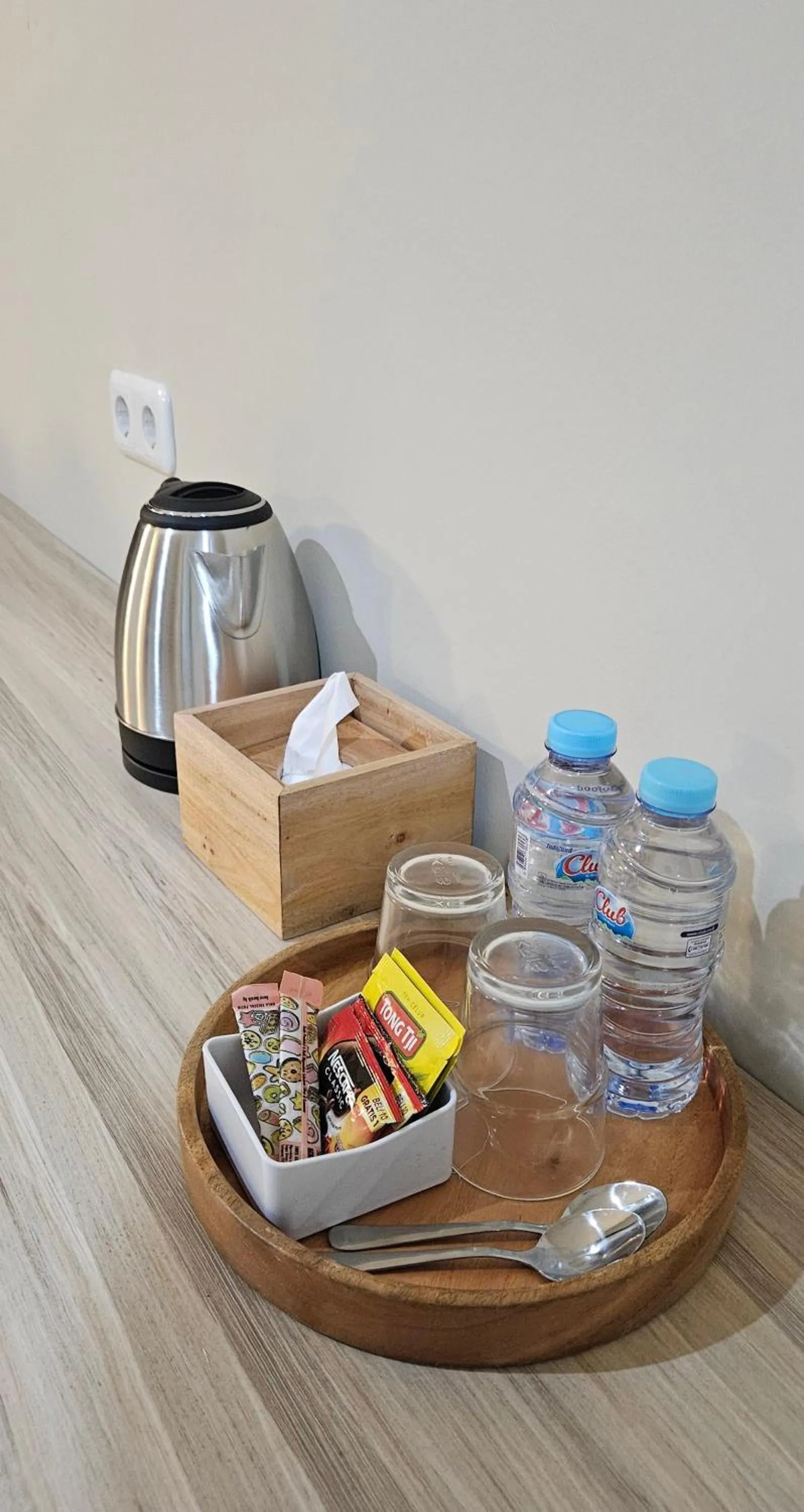 Sunflower Hotel Syariah near Juanda Airport