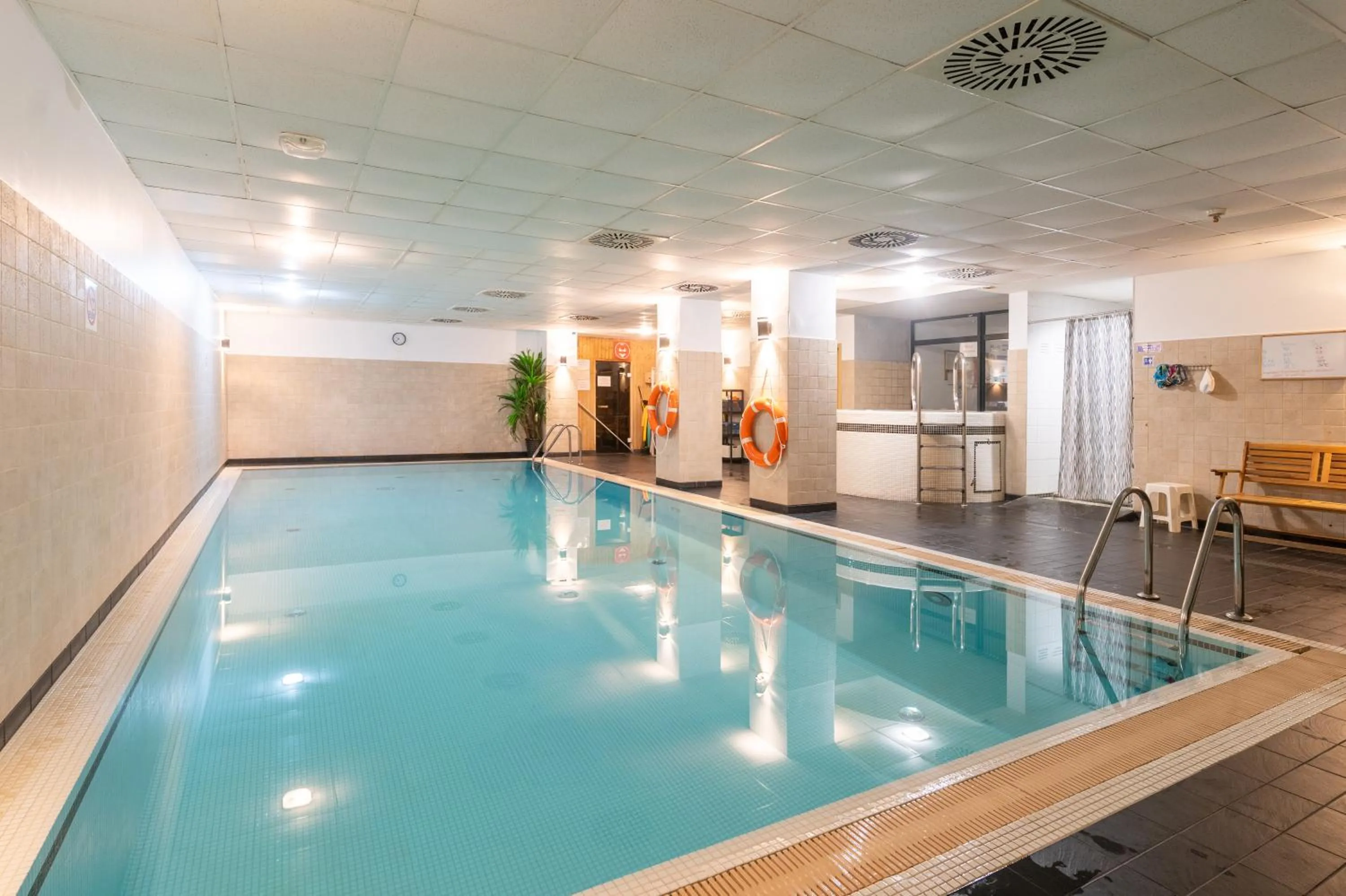 Swimming pool in Quality Silesian Hotel