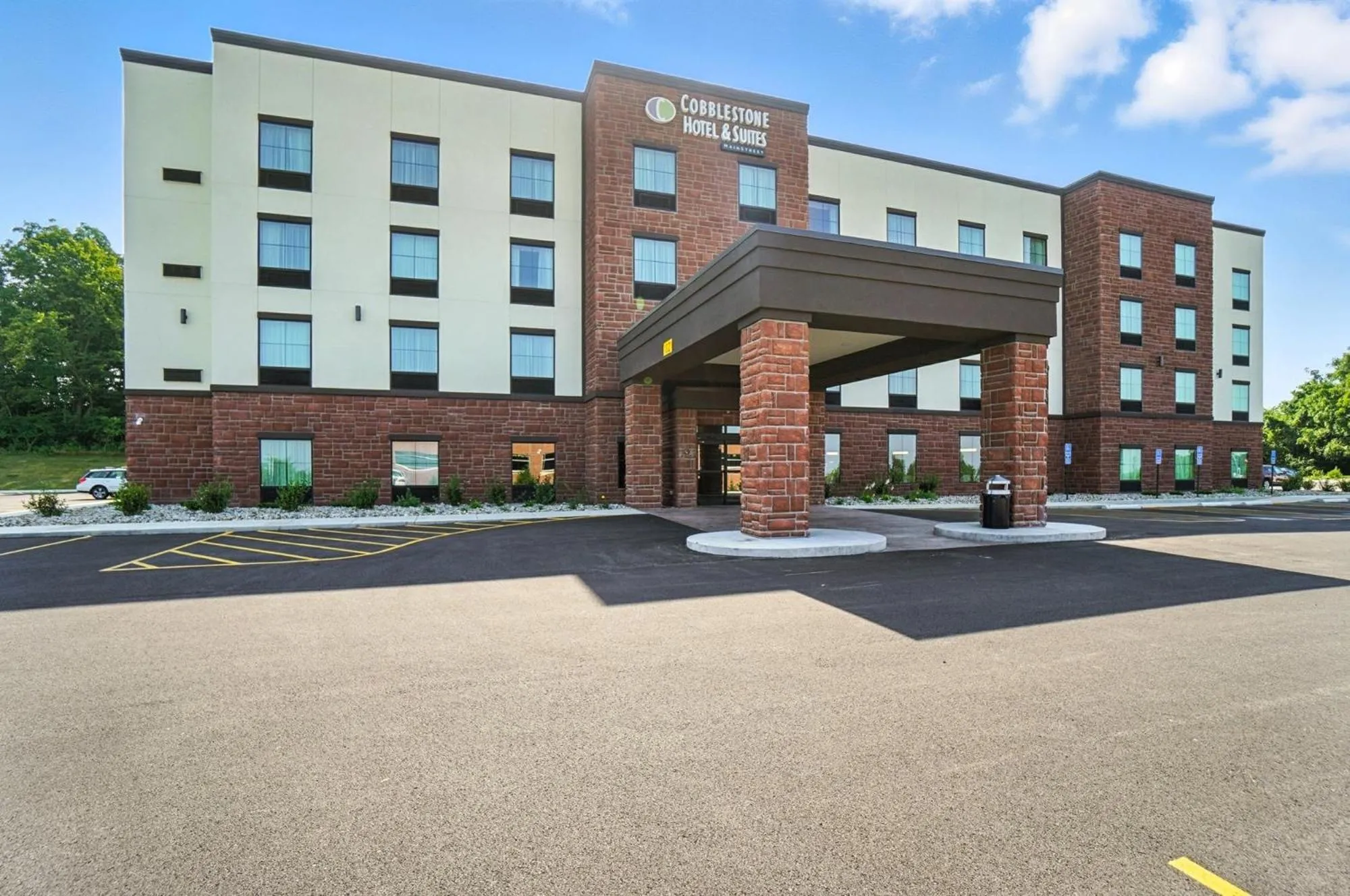 Property building in Cobblestone Hotel & Suites - Bellefontaine