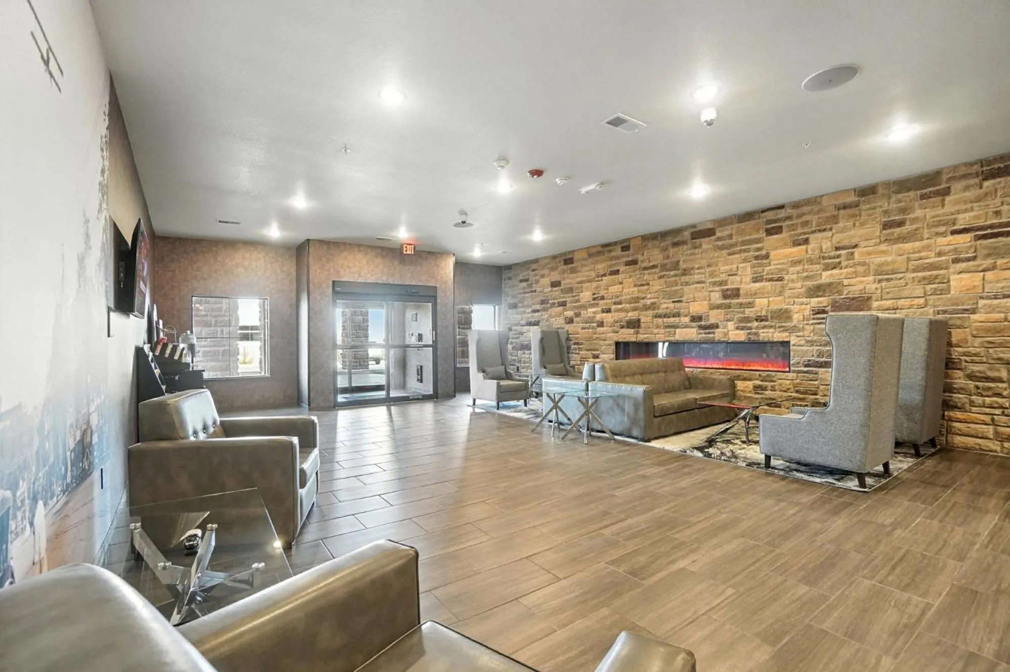 Lobby or reception in Cobblestone Hotel & Suites - Bellefontaine