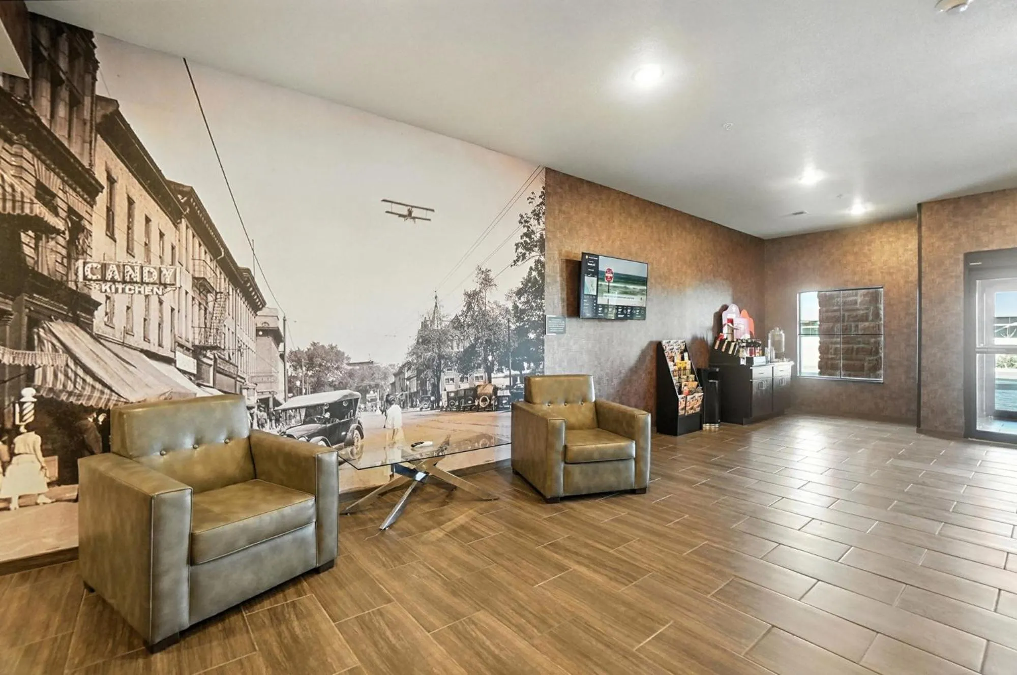 Lobby or reception in Cobblestone Hotel & Suites - Bellefontaine