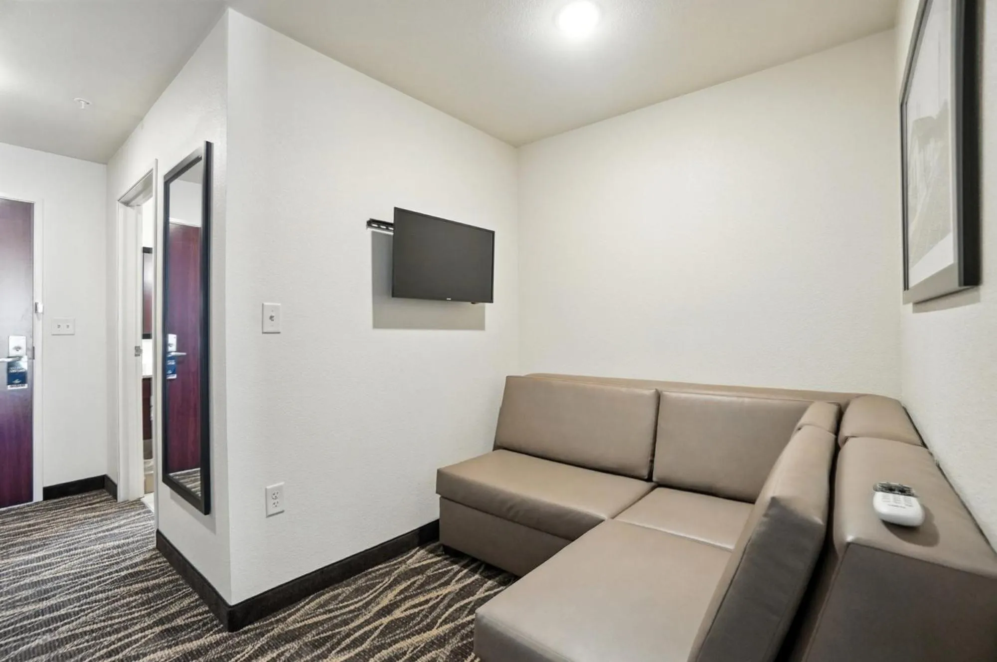 Bedroom in Cobblestone Hotel & Suites - Bellefontaine