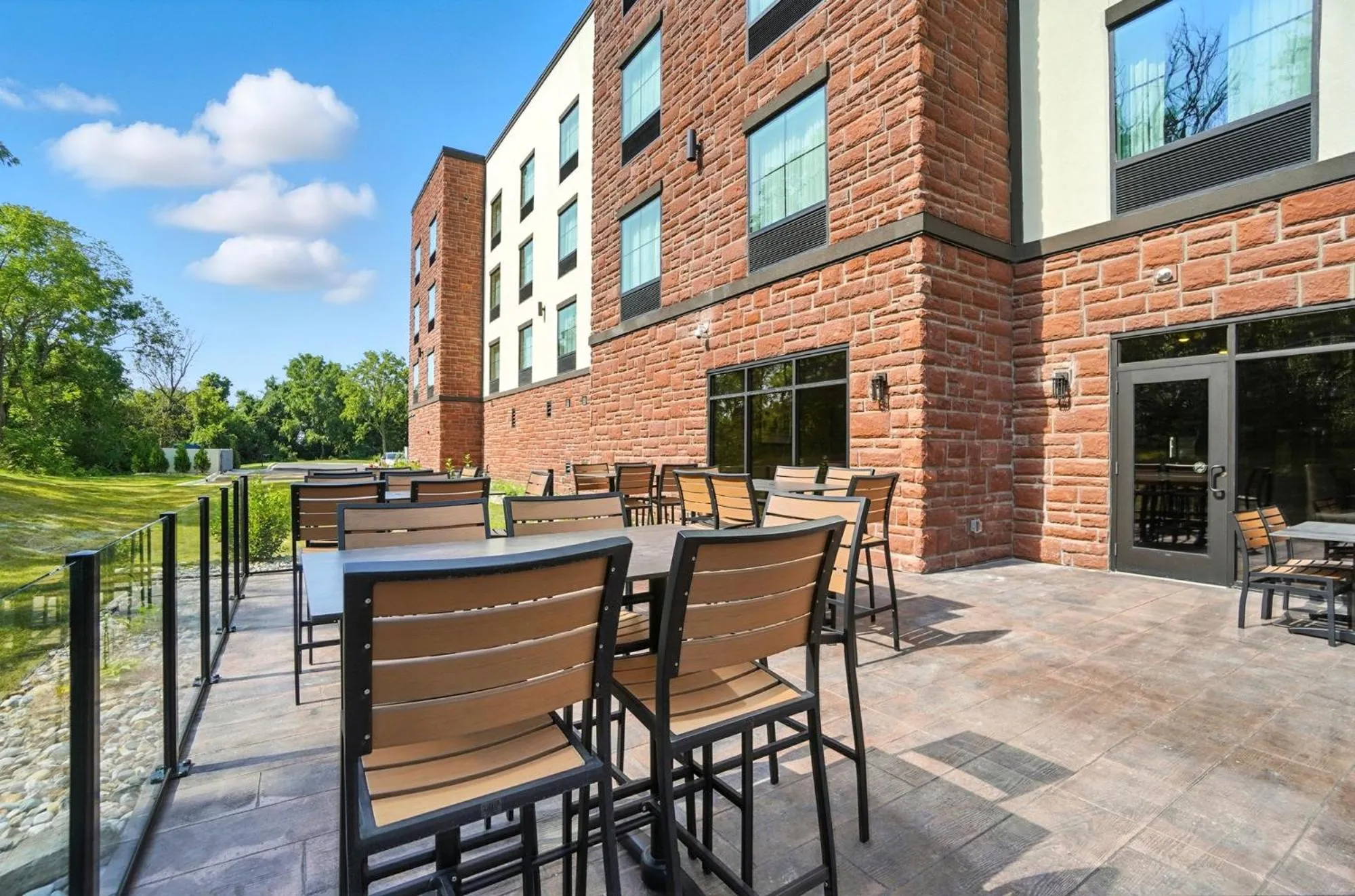 Patio in Cobblestone Hotel & Suites - Bellefontaine