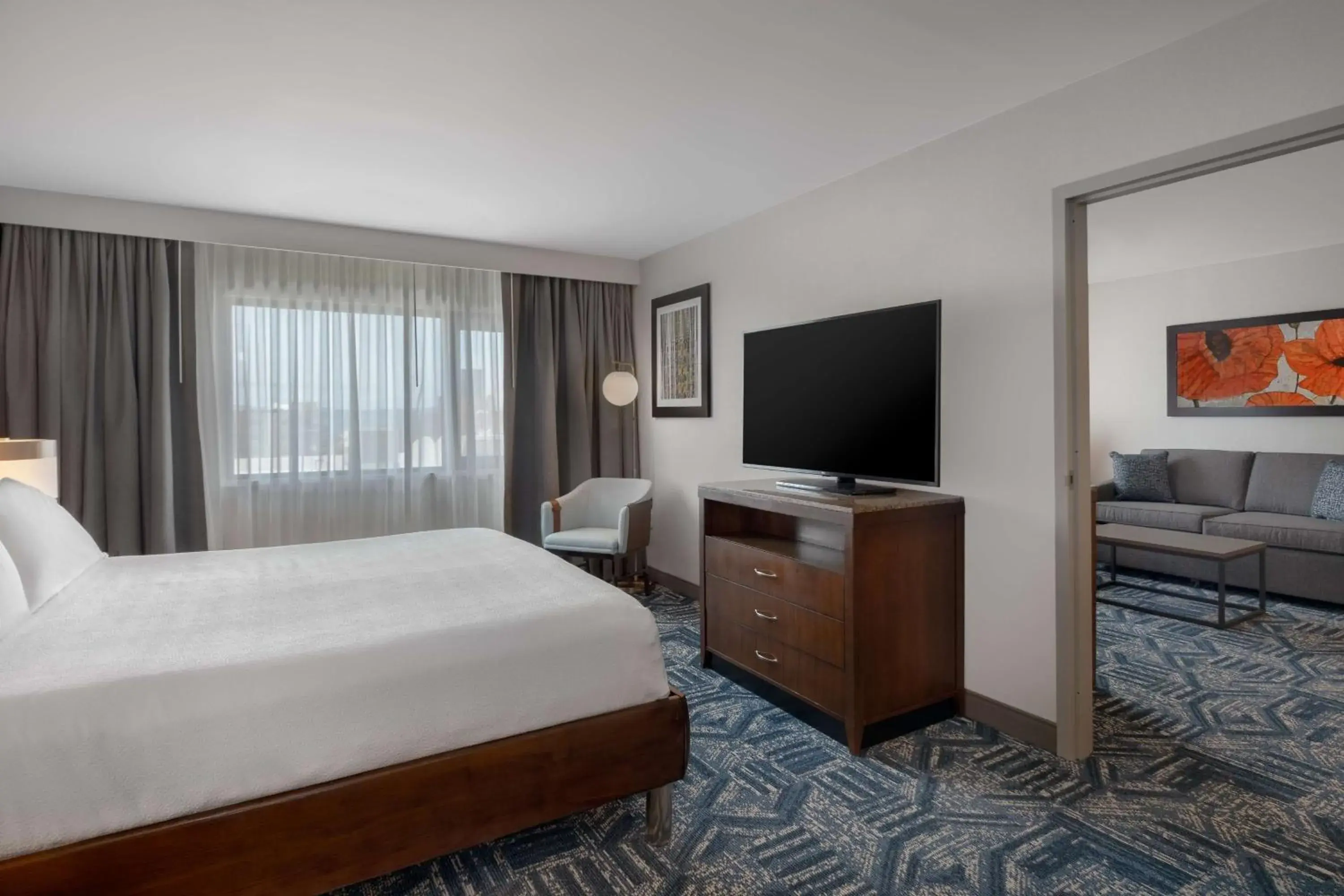 One-Bedroom King Suite with View in Hilton Garden Inn Burlington Downtown One-Bedroom King Suite with View in Hilton Garden Inn Burlington Downtown