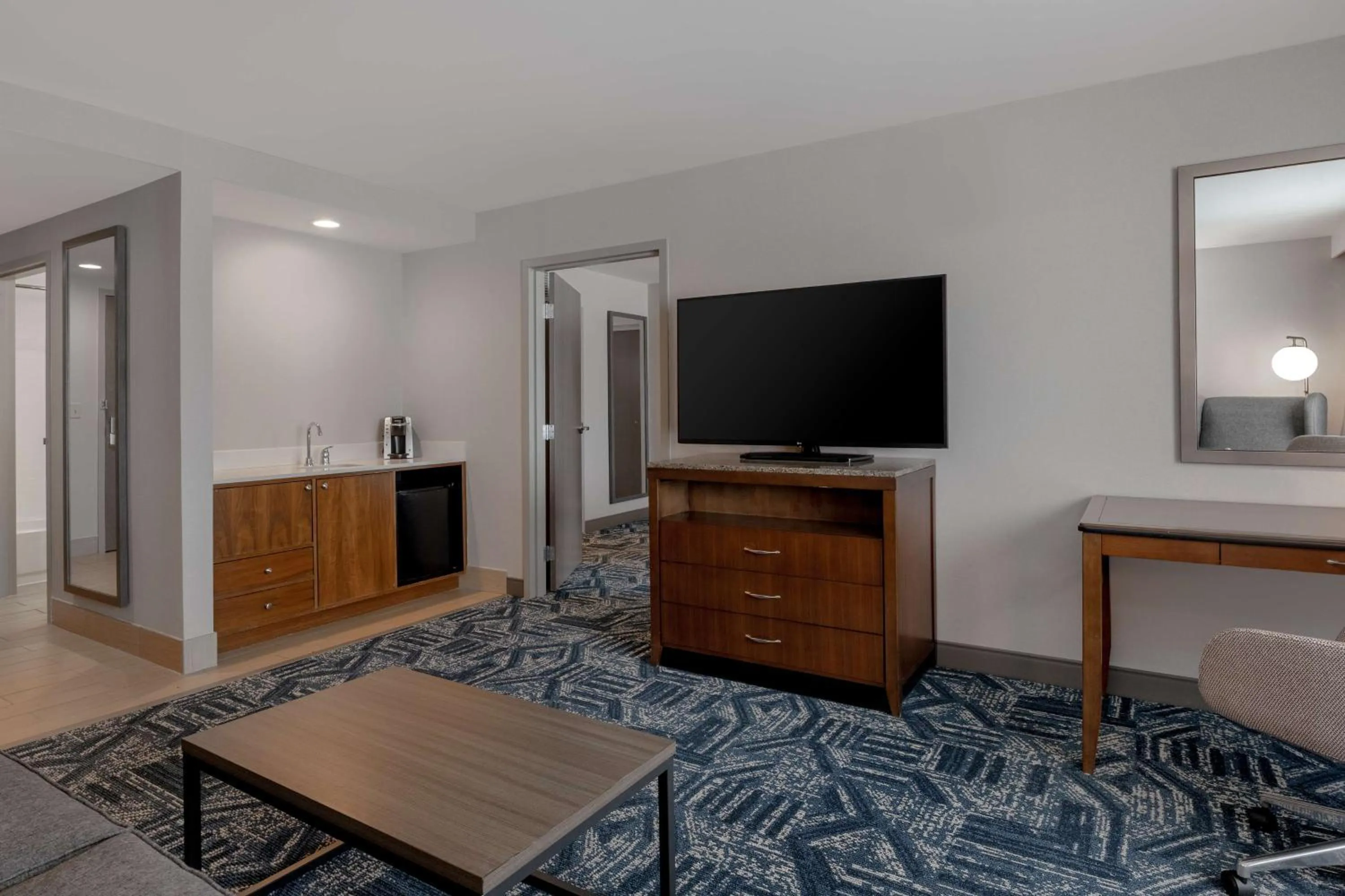 Photo of the whole room in Hilton Garden Inn Burlington Downtown