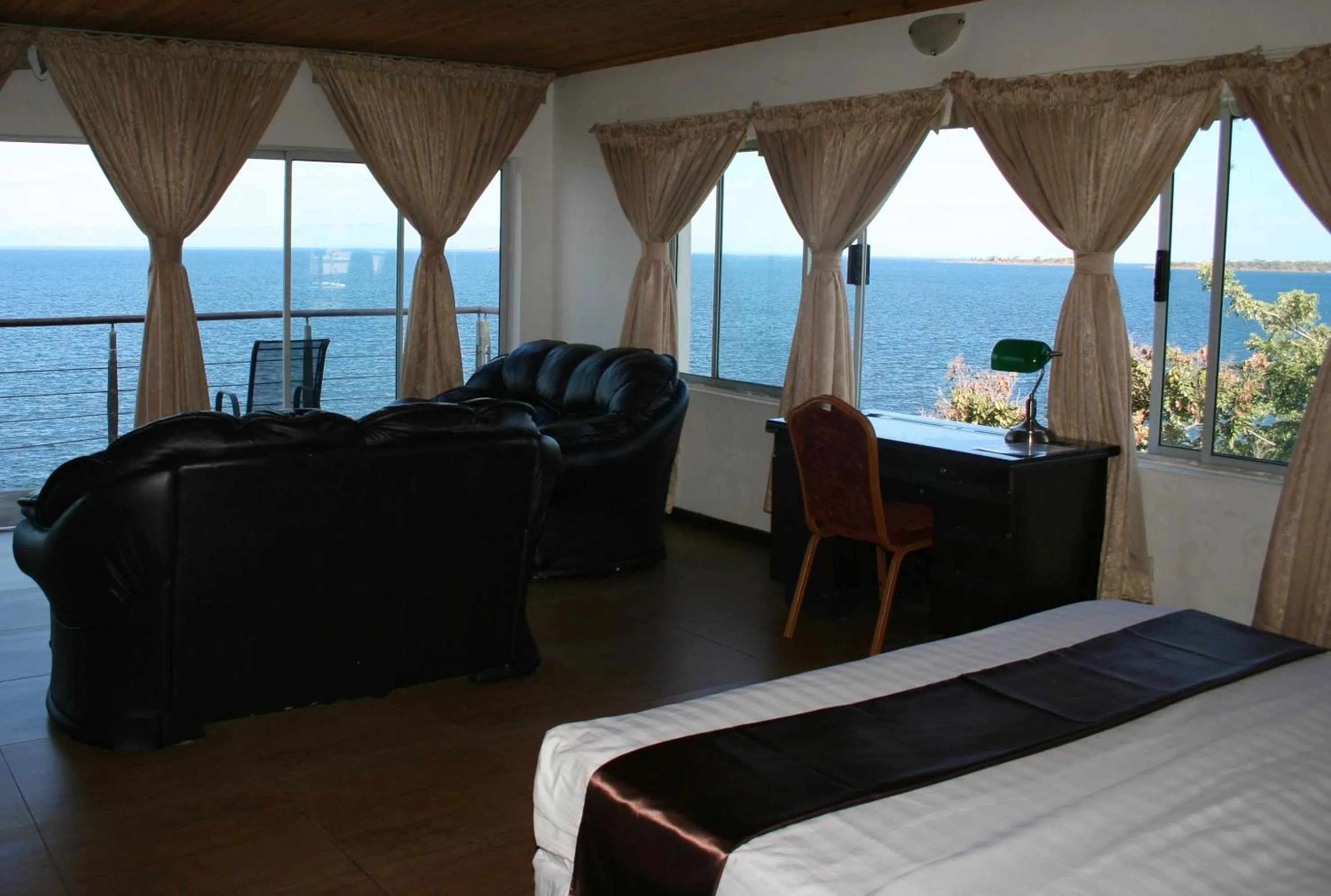 Bedroom, Bed in Lake Safari Lodge