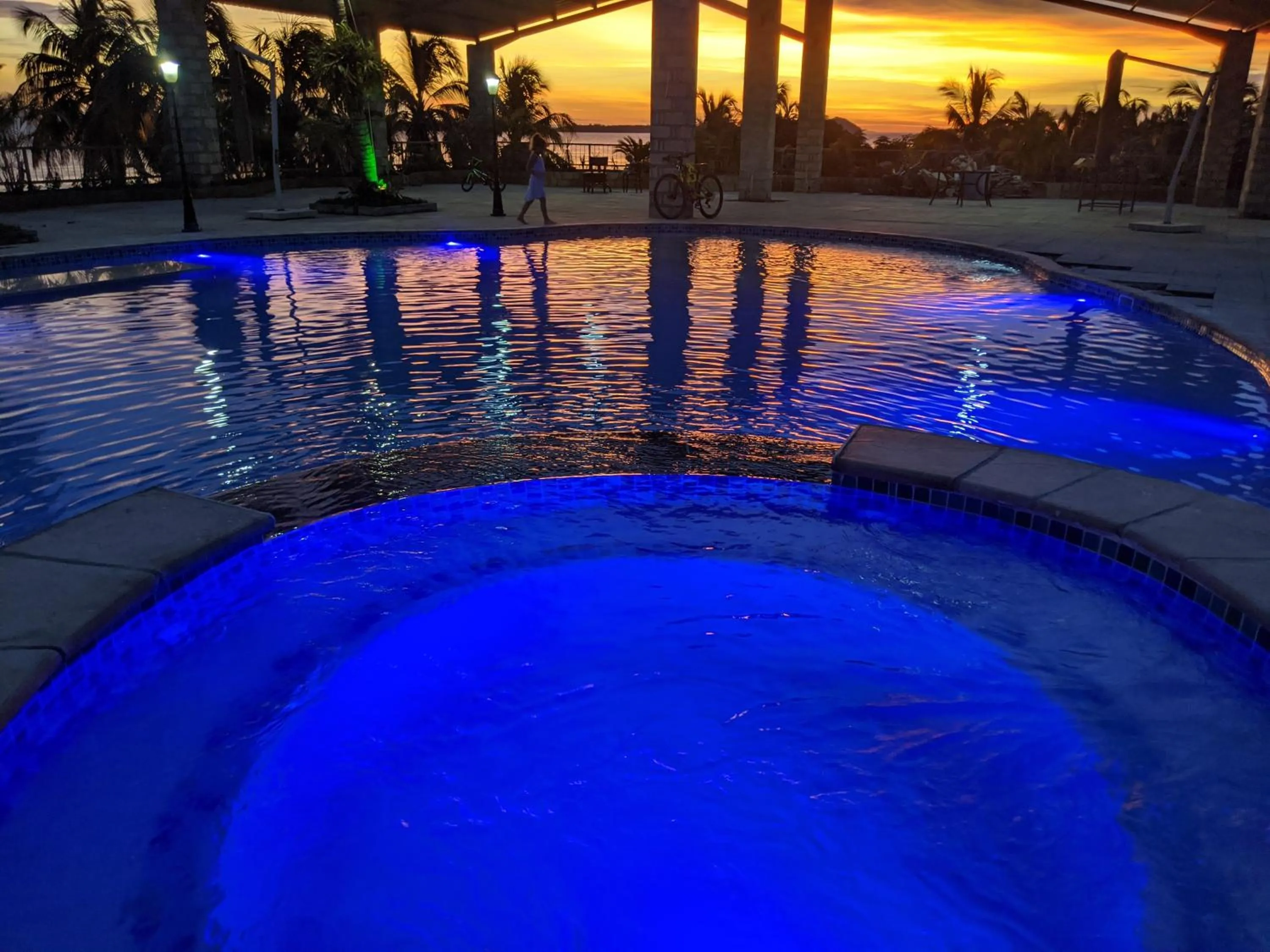 Swimming pool in Lake Safari Lodge