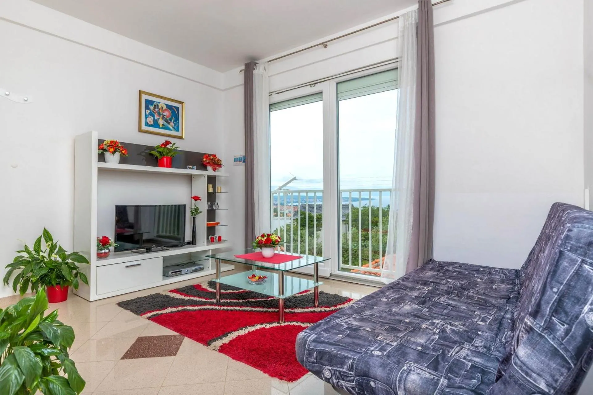 TV and multimedia in Apartments Kremenici