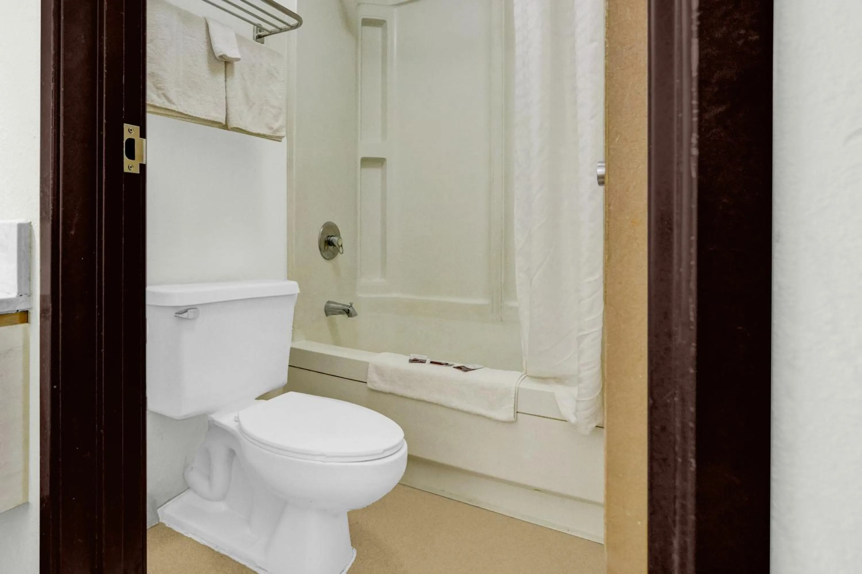 Bathroom in Brookville Inn By OYO Near Dayton International Airport