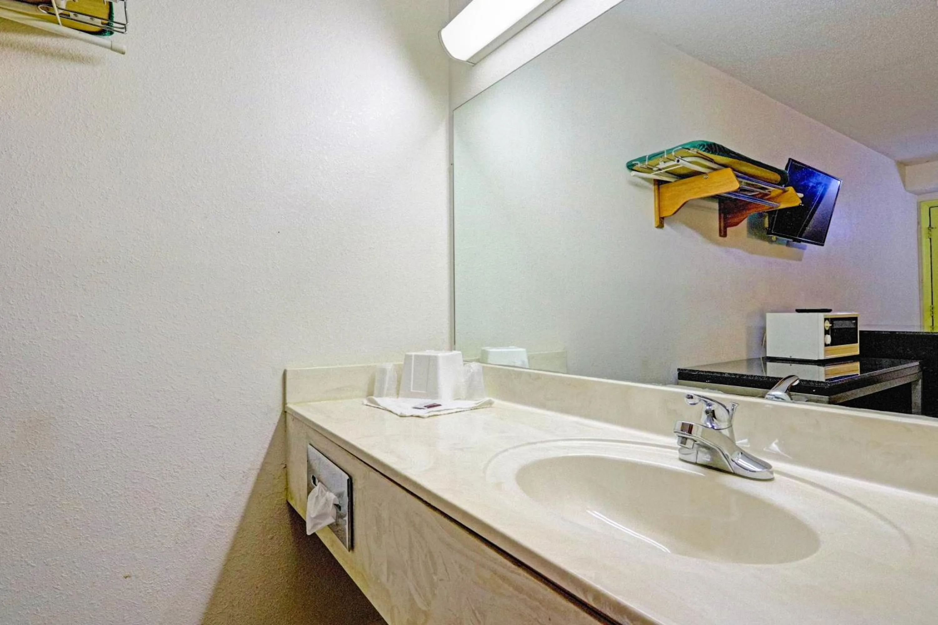 Bathroom in Brookville Inn By OYO Near Dayton International Airport