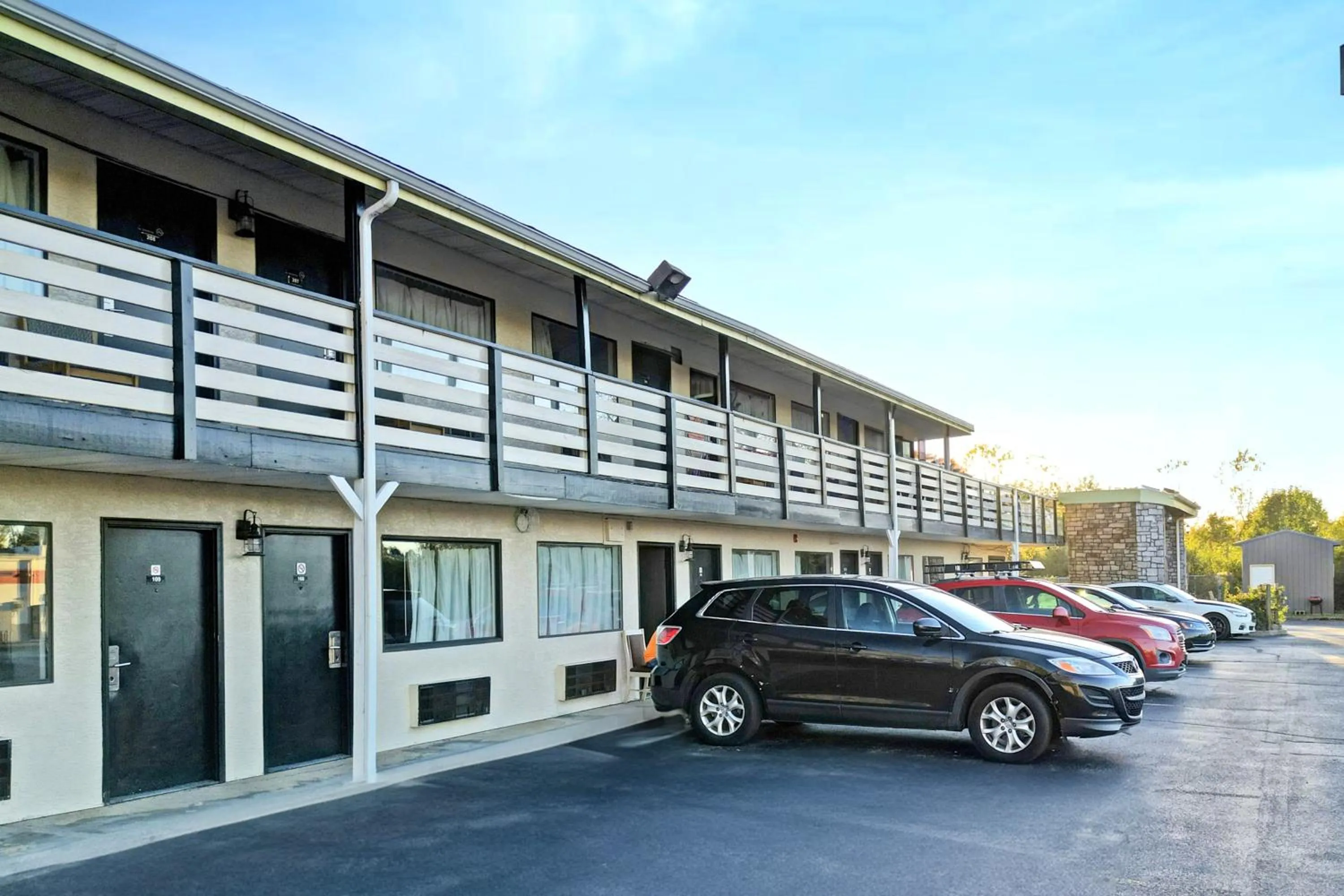 Parking in Brookville Inn By OYO Near Dayton International Airport