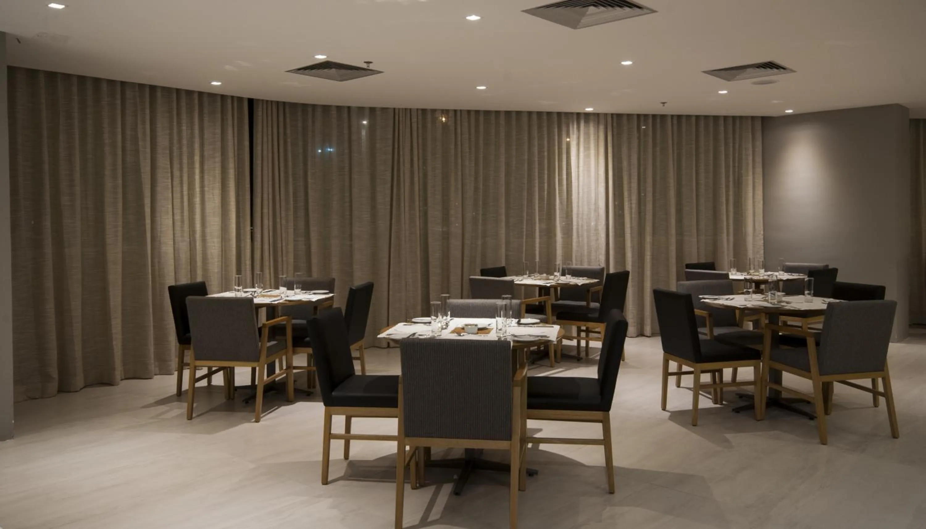 Restaurant/places to eat in Américas Barra Hotel