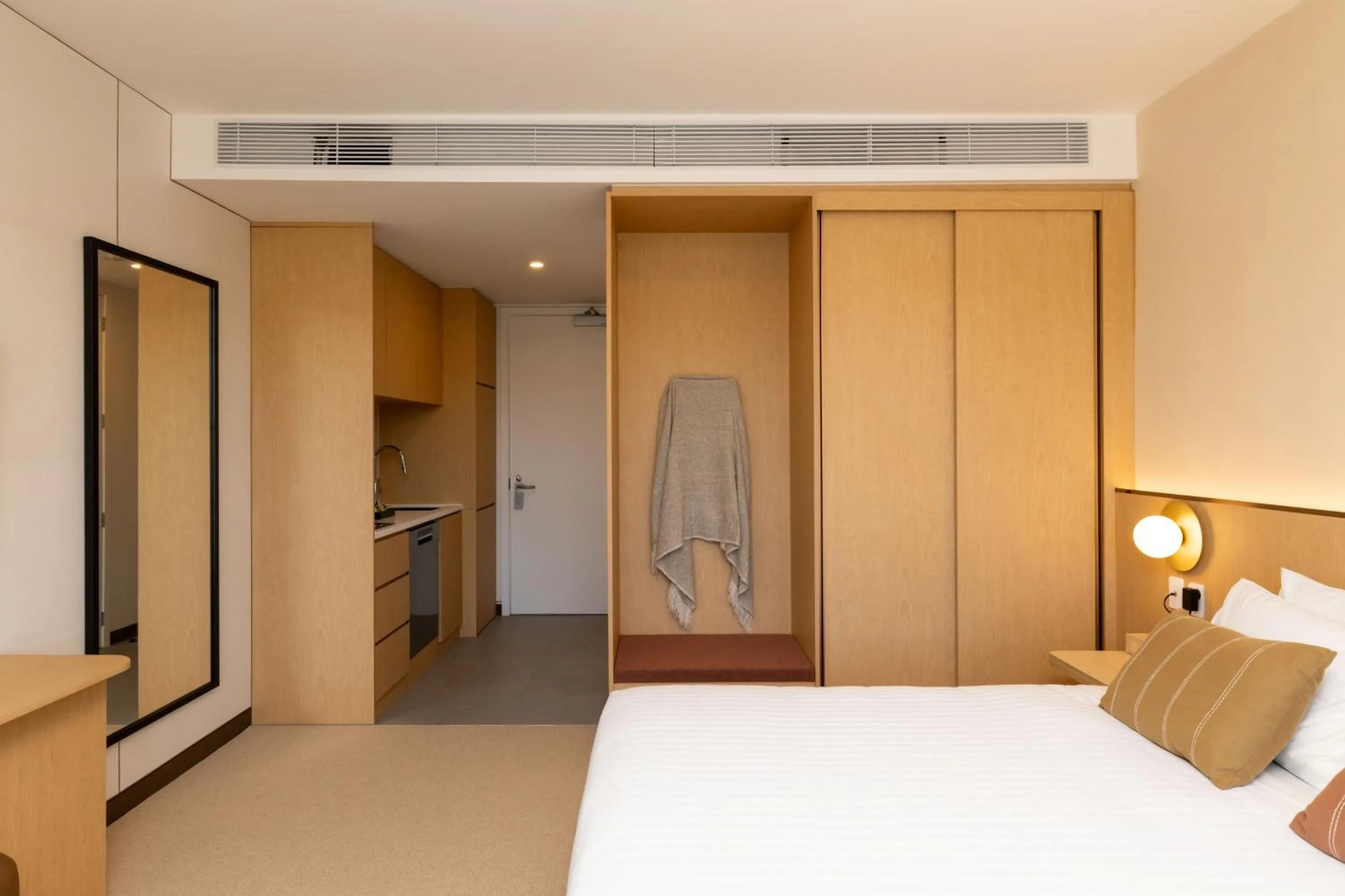 Photo of the whole room, Bed in Maxim Hotel - Auckland