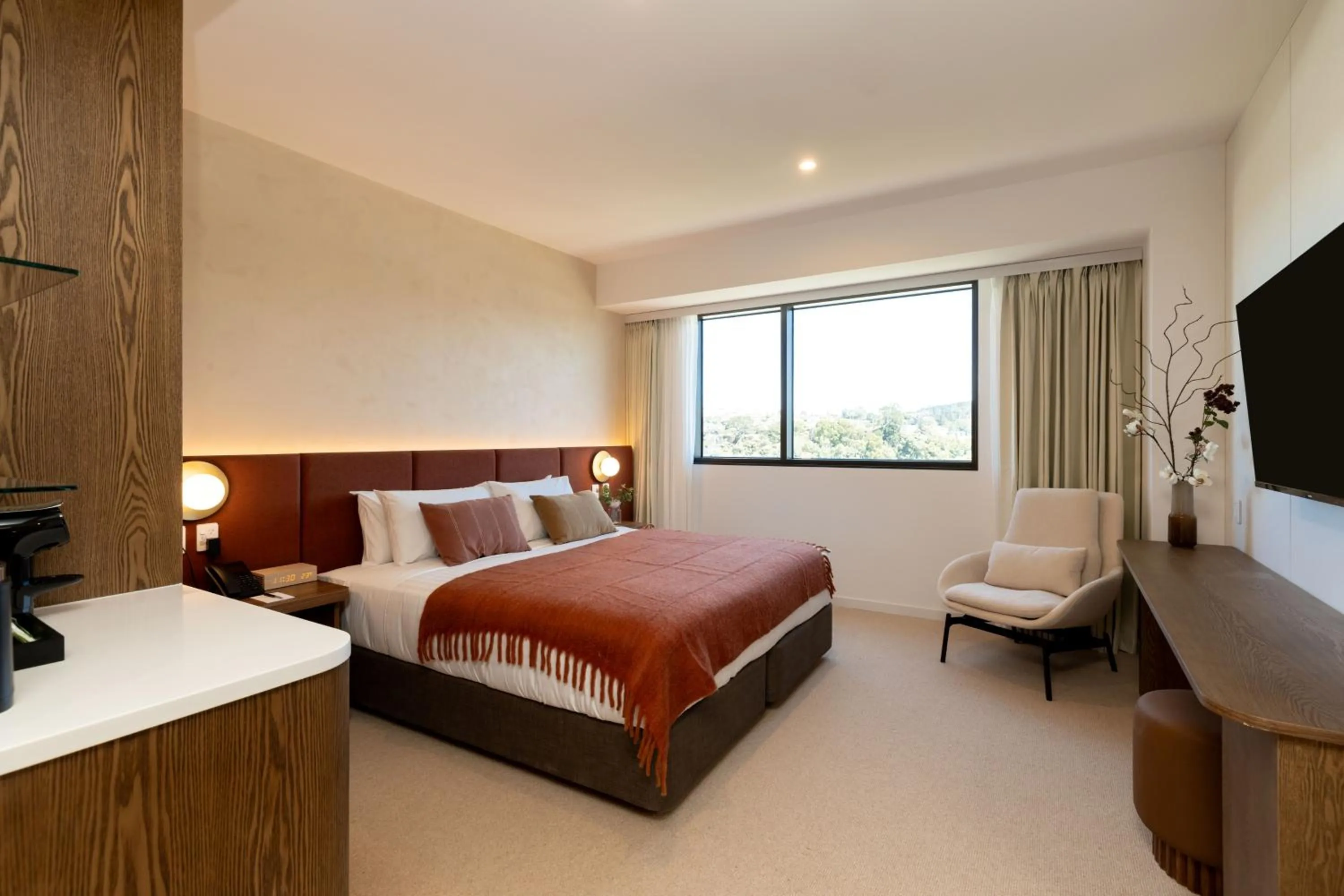 Bed in Maxim Hotel - Auckland