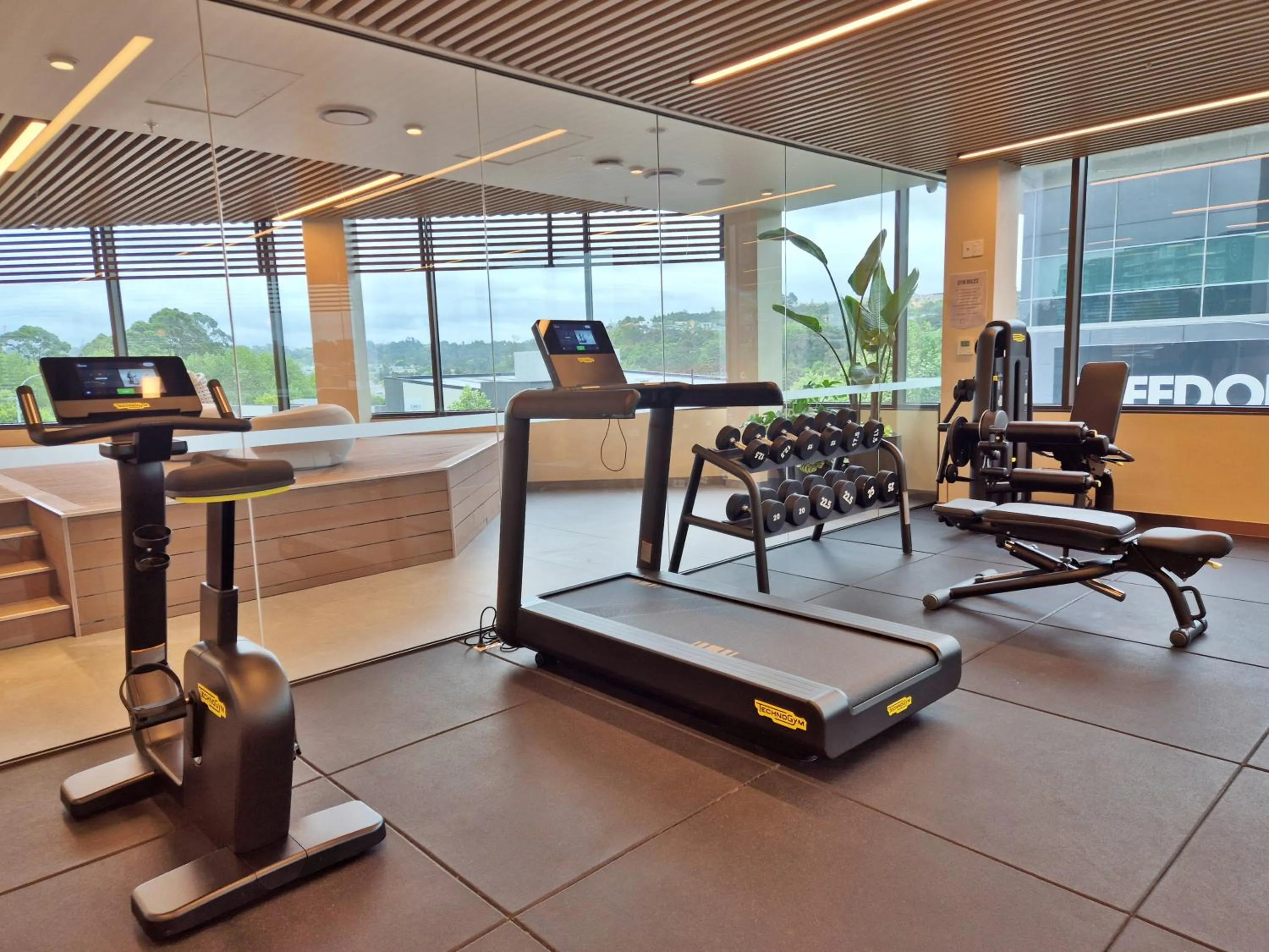 Fitness centre/facilities in Maxim Hotel - Auckland