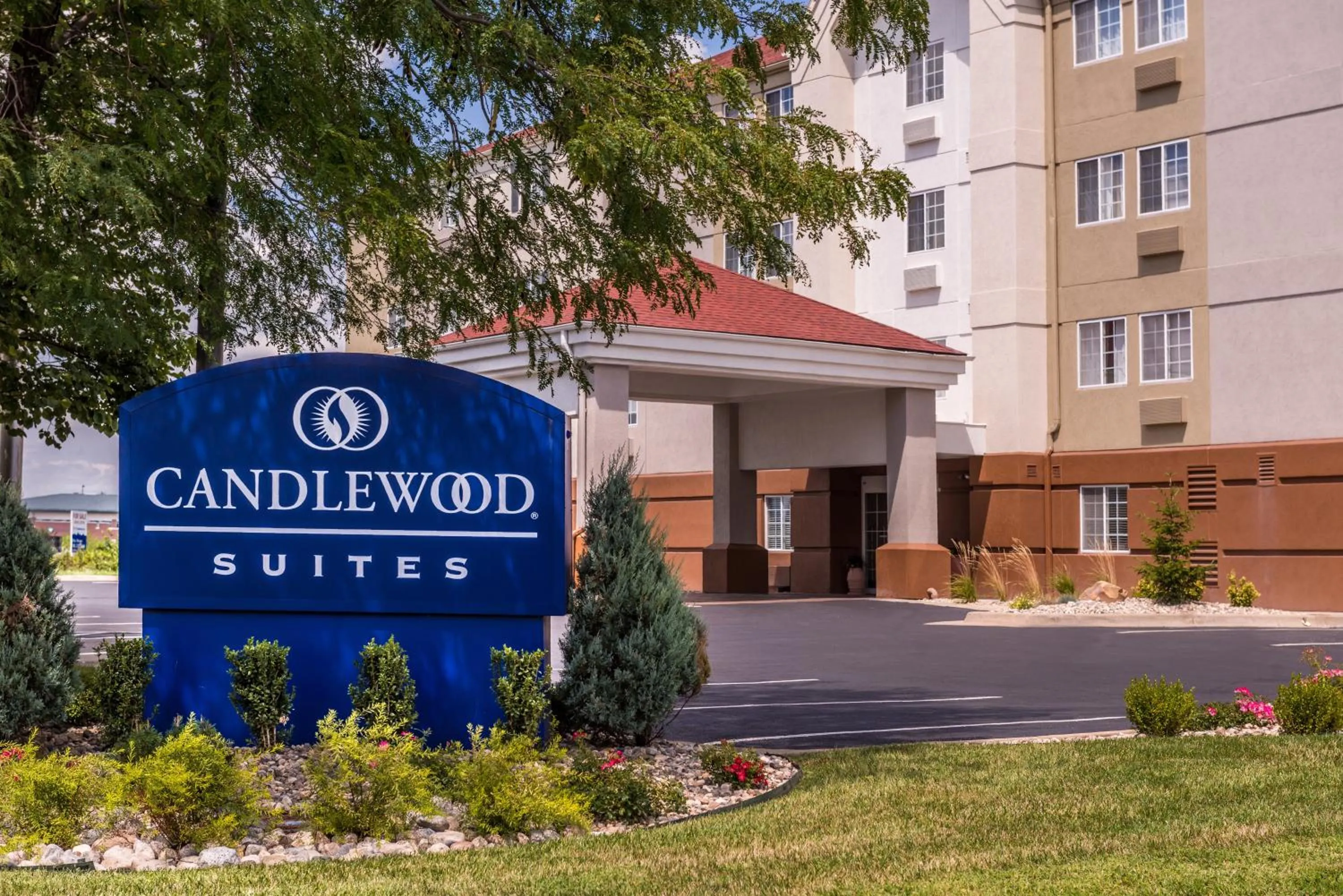 Property building in Candlewood Suites - Topeka West by IHG