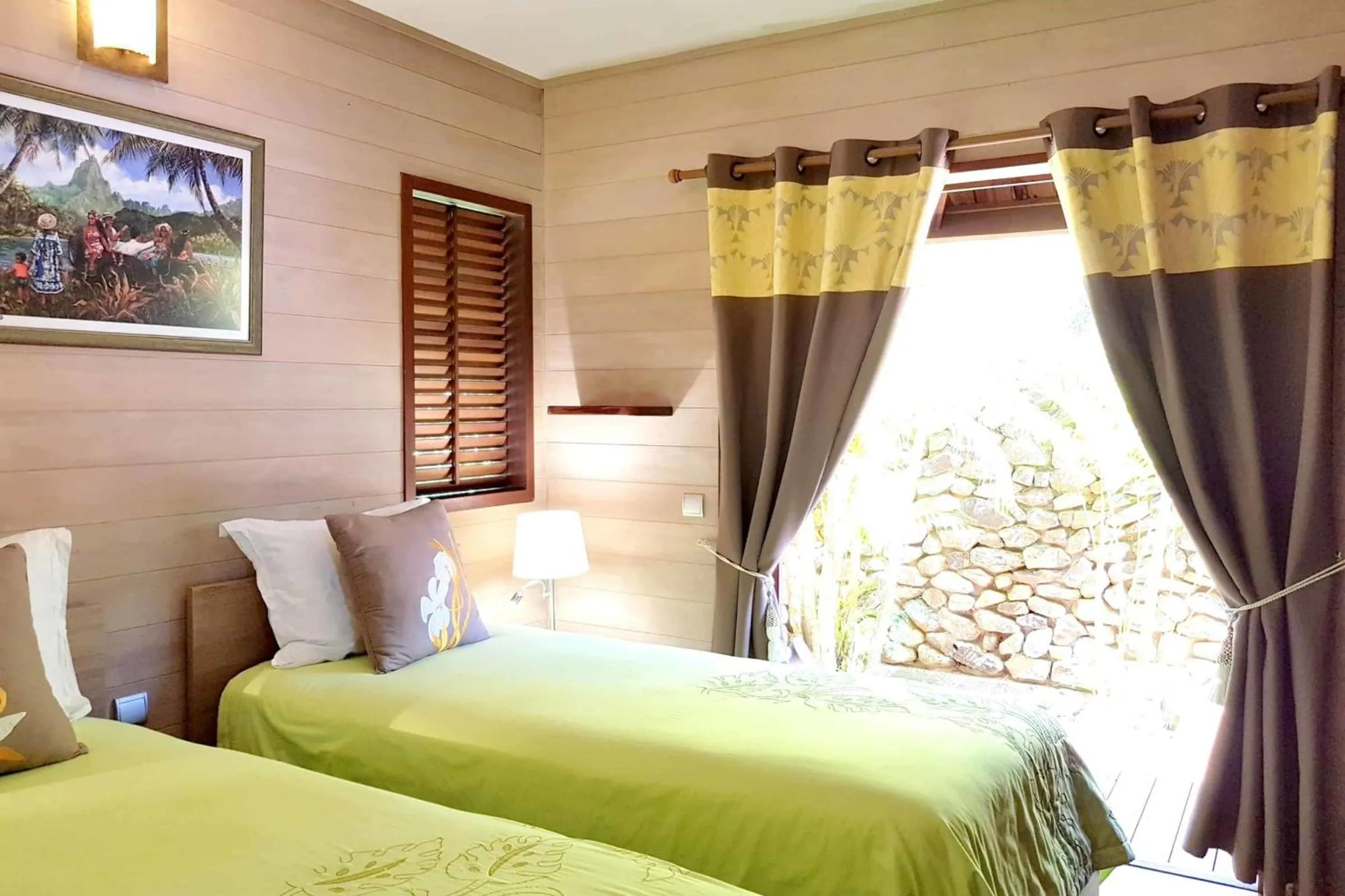 Bed in Villa Anuanua by Tahiti Homes