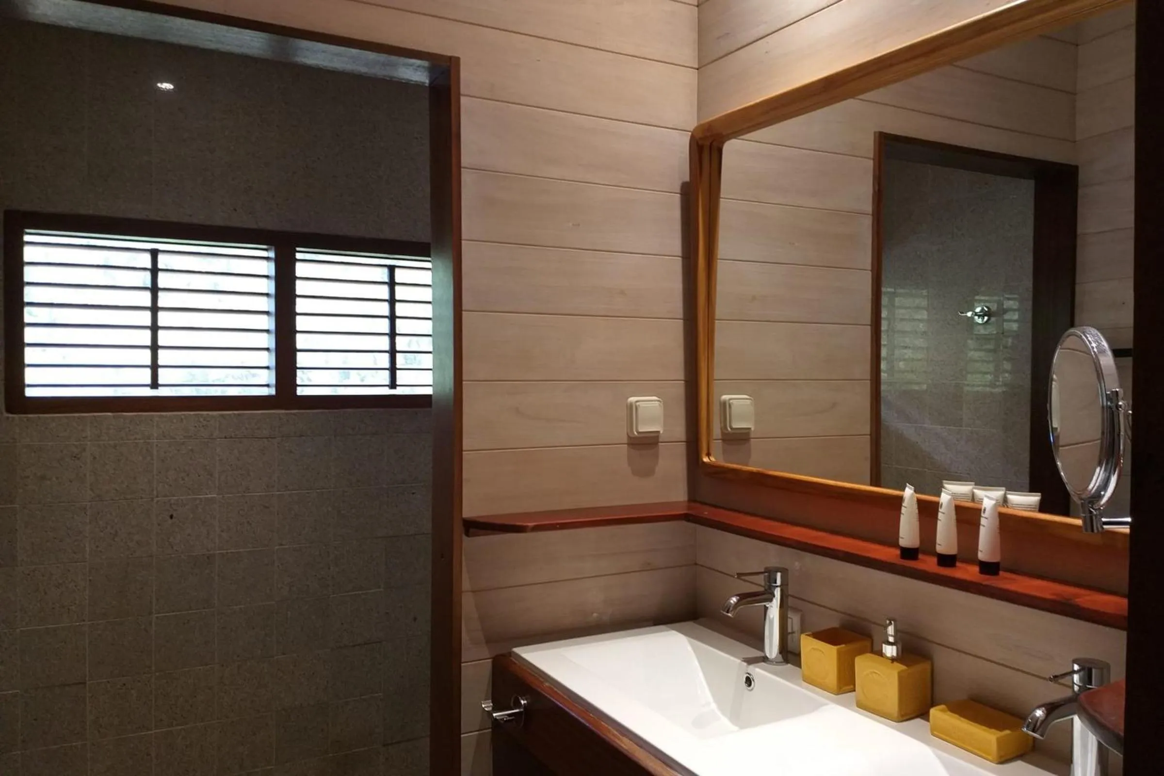 Villa Anuanua by Tahiti Homes