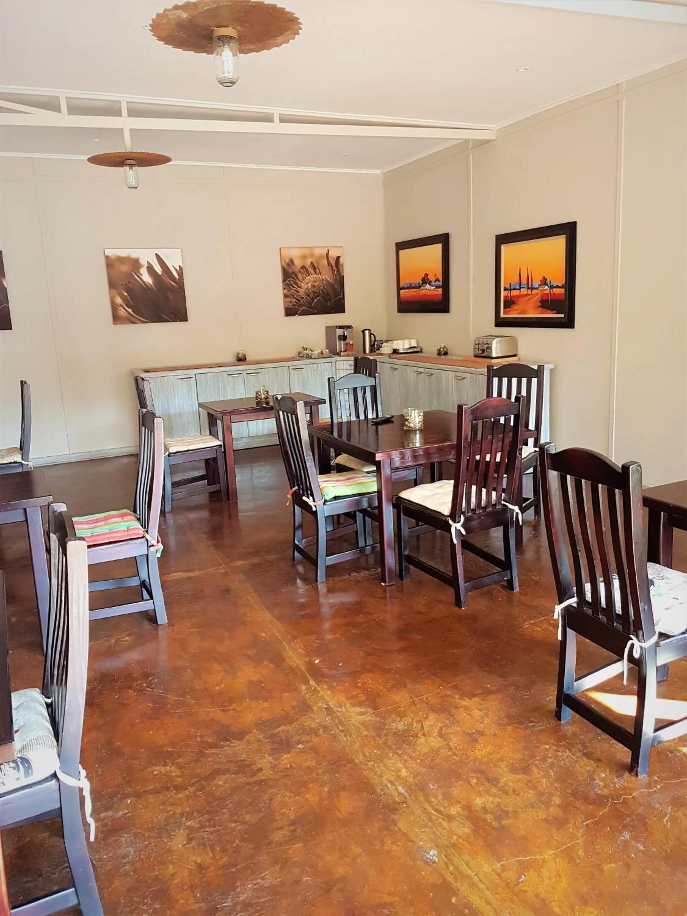 Restaurant/places to eat in 61 On Ireland Guest House and Conferencing