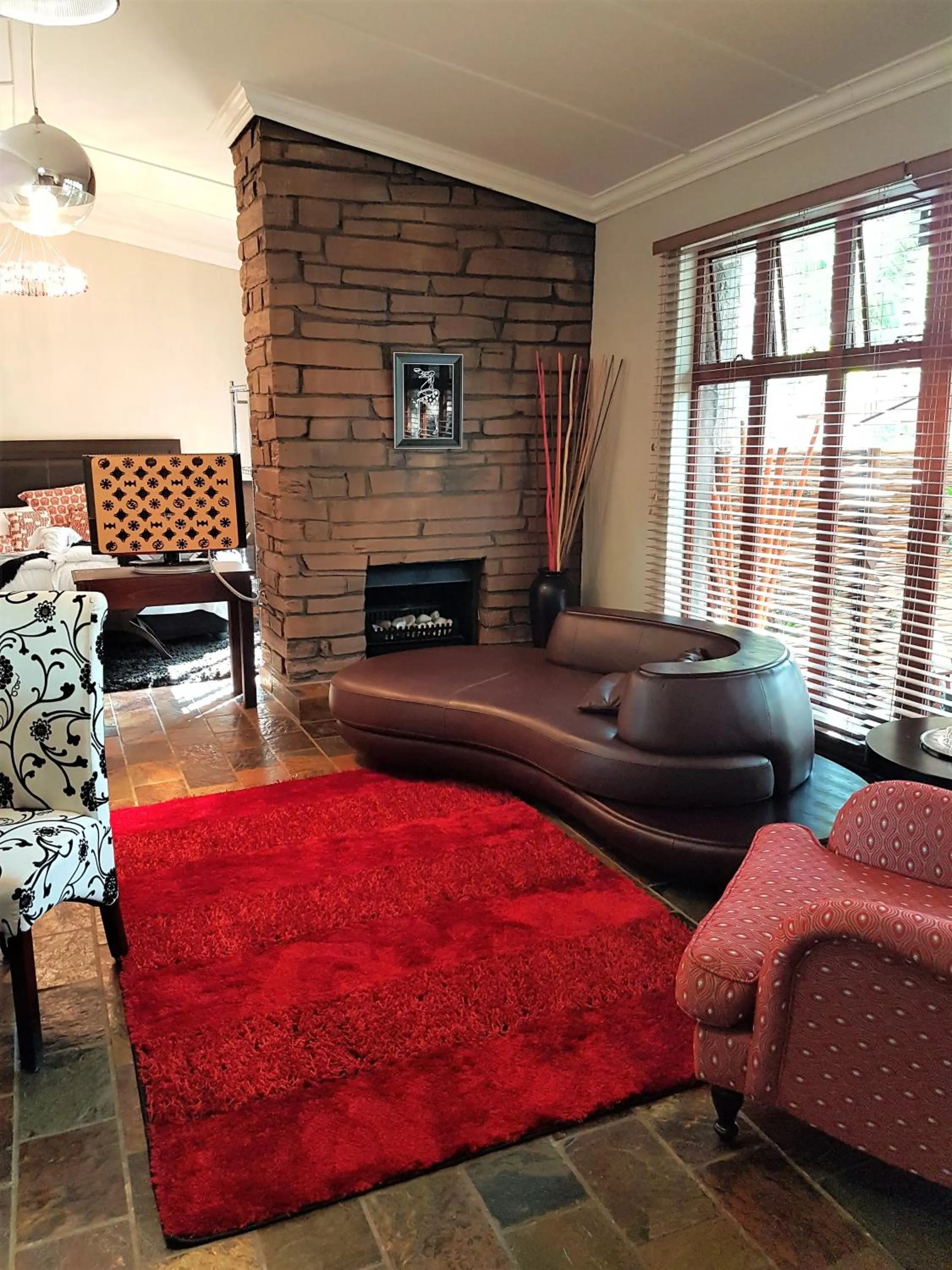 Living room in 61 On Ireland Guest House and Conferencing