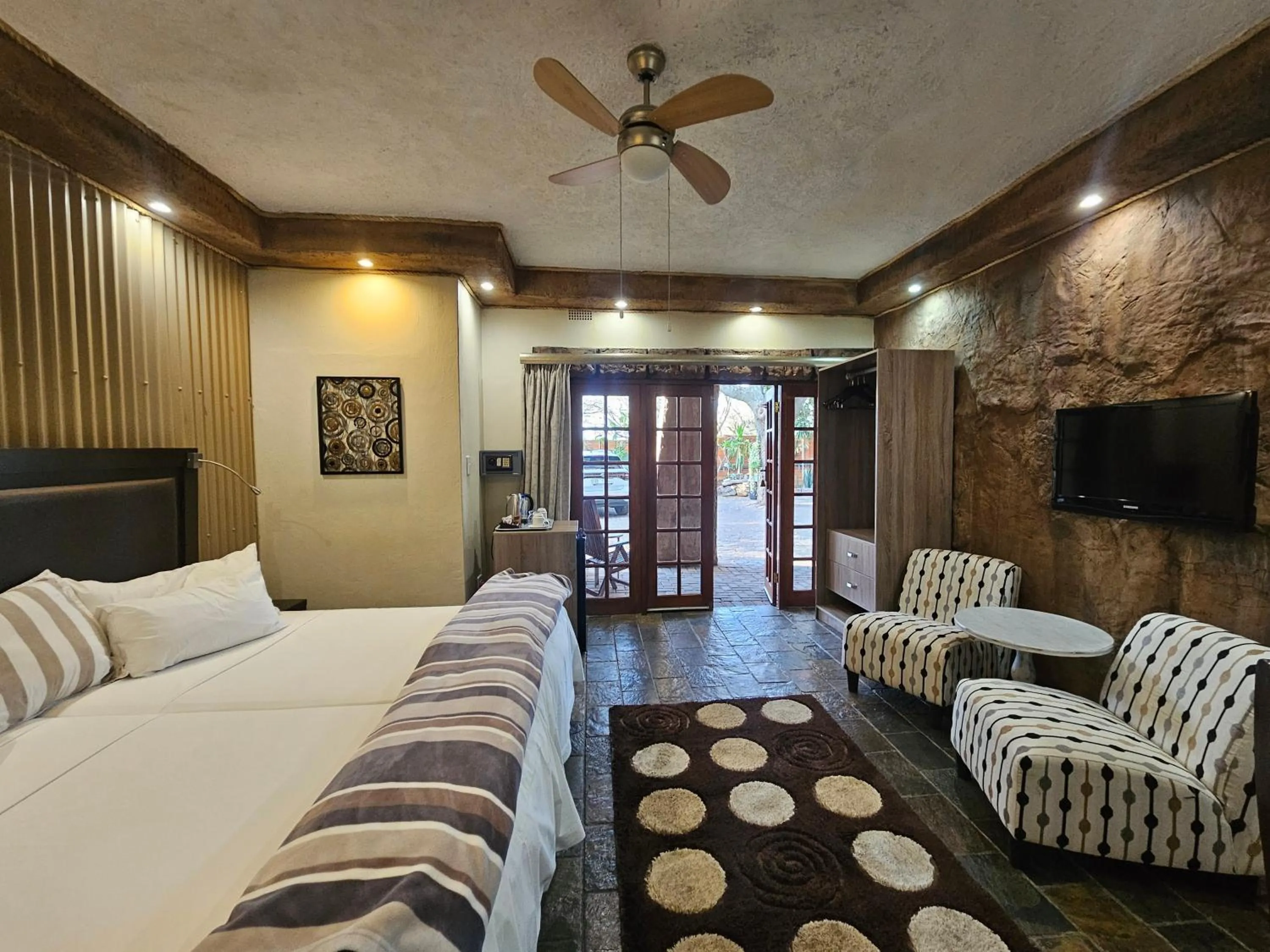 Bed in 61 On Ireland Guest House and Conferencing