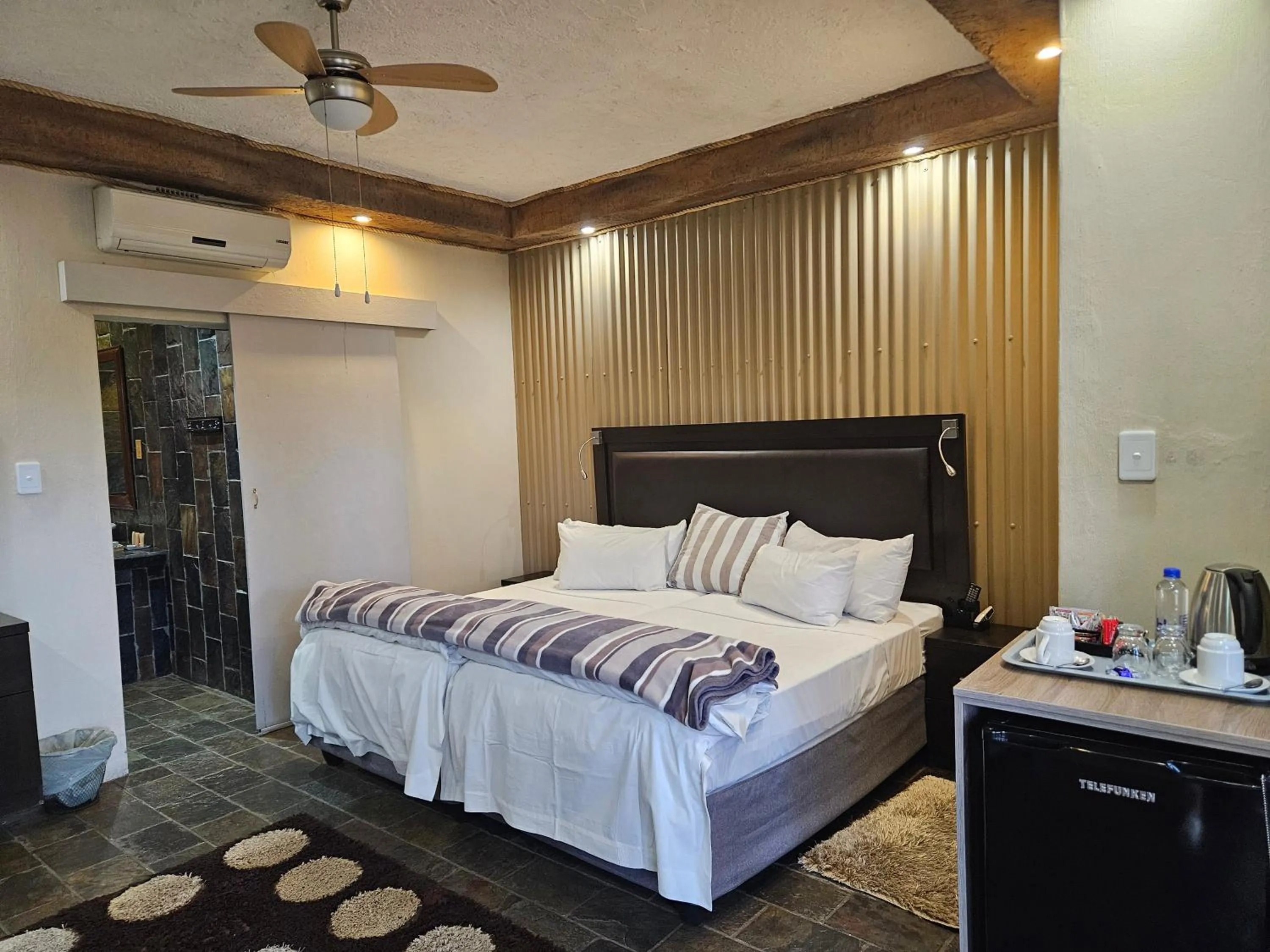 Bed in 61 On Ireland Guest House and Conferencing