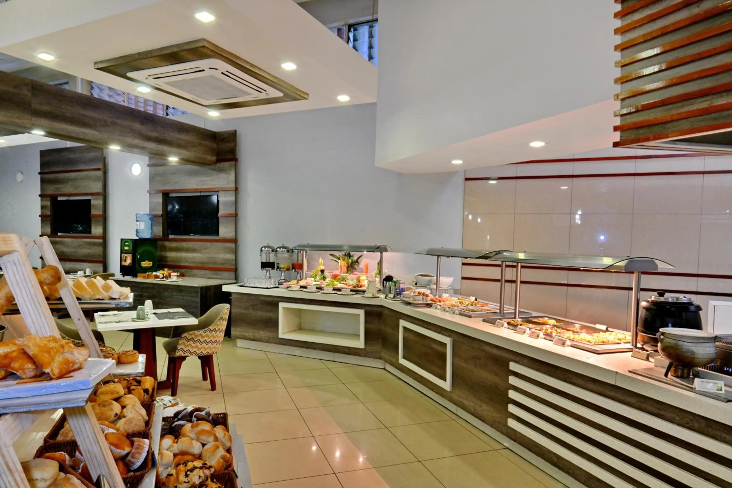 Restaurant/places to eat in Holiday Inn - Mutare by IHG