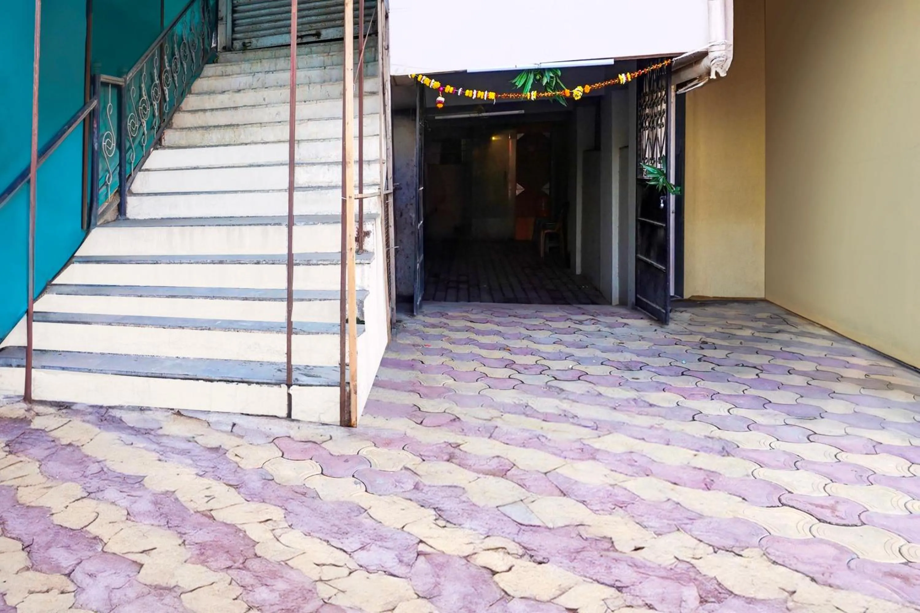 Facade/entrance in Hotel O Swagat Lodge