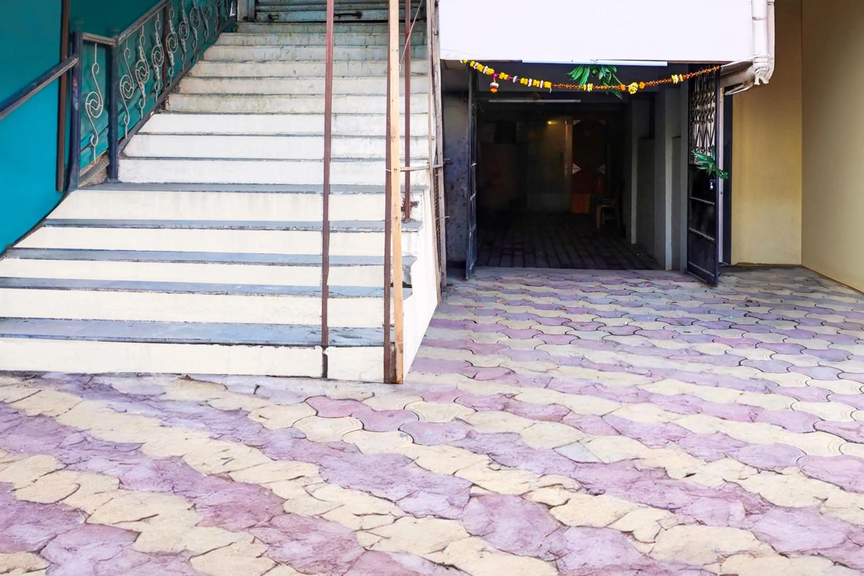 Facade/entrance in Hotel O Swagat Lodge