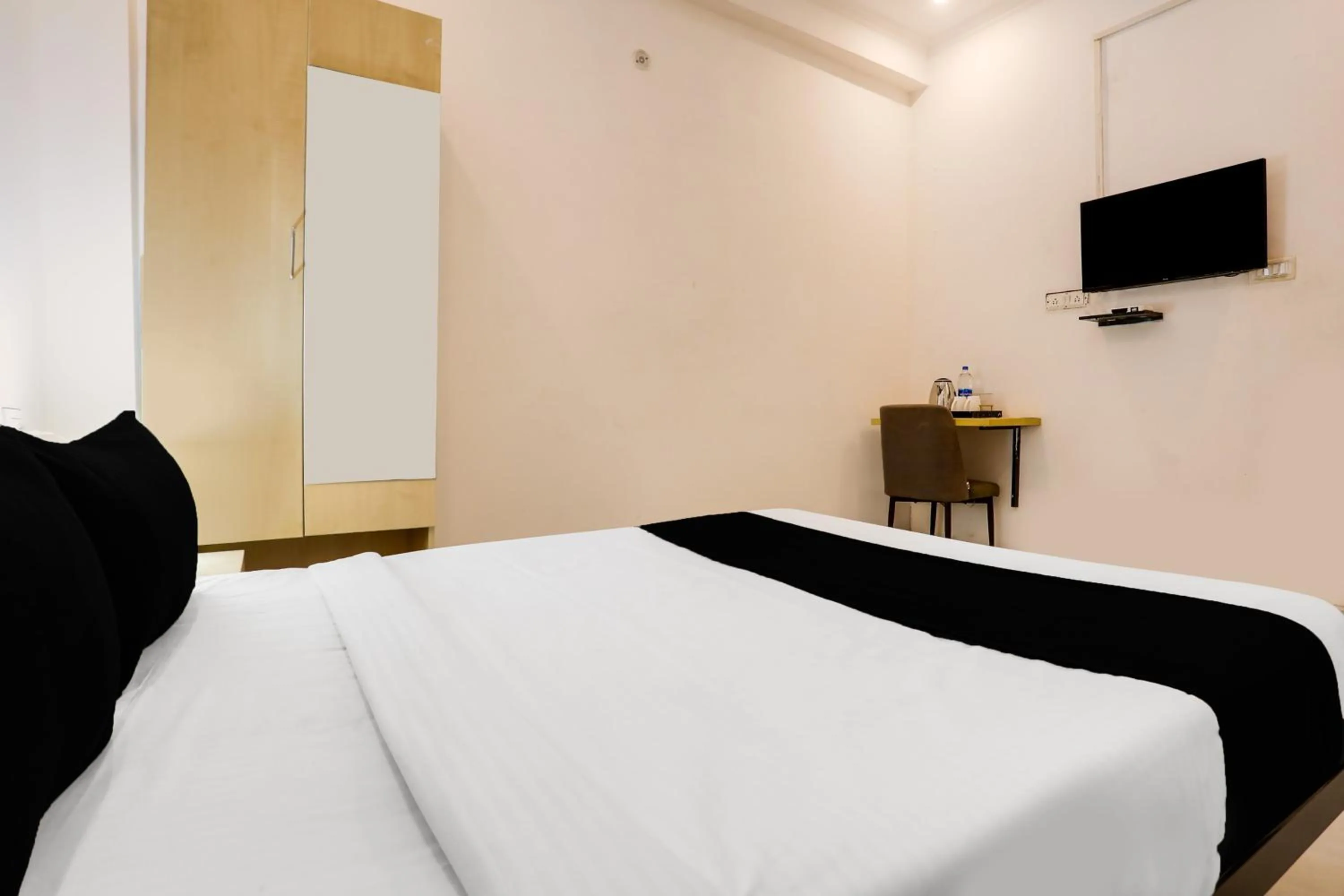 Bedroom, Bed in Super Collection O Gol Park Atala