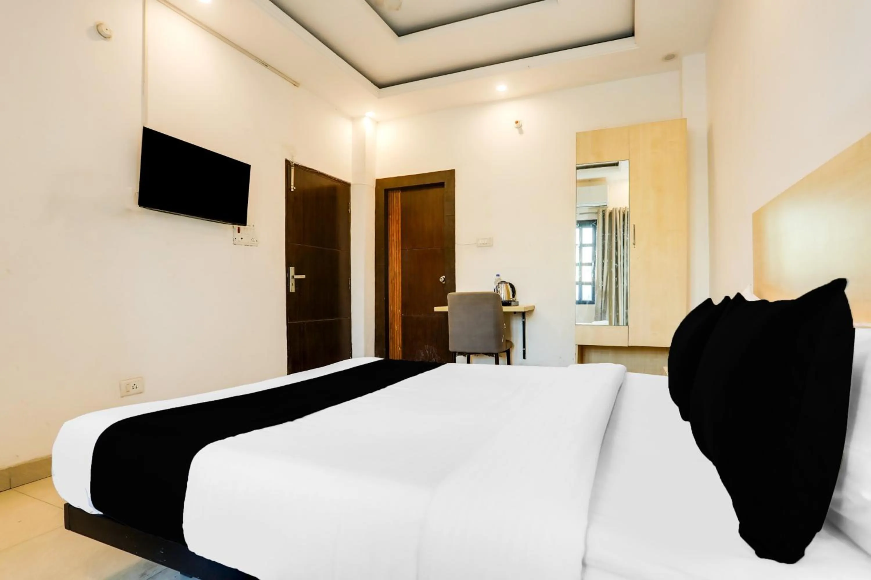 Bedroom, Bed in Super Collection O Gol Park Atala