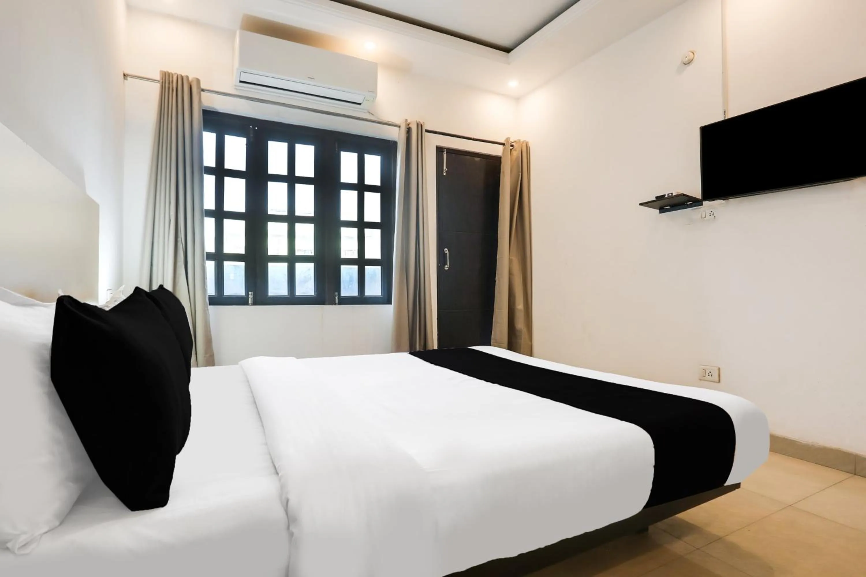 Bedroom, Bed in Super Collection O Gol Park Atala