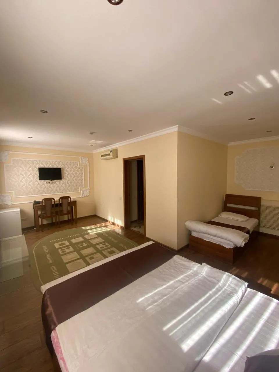 Bed in Sky Luxe Hotel